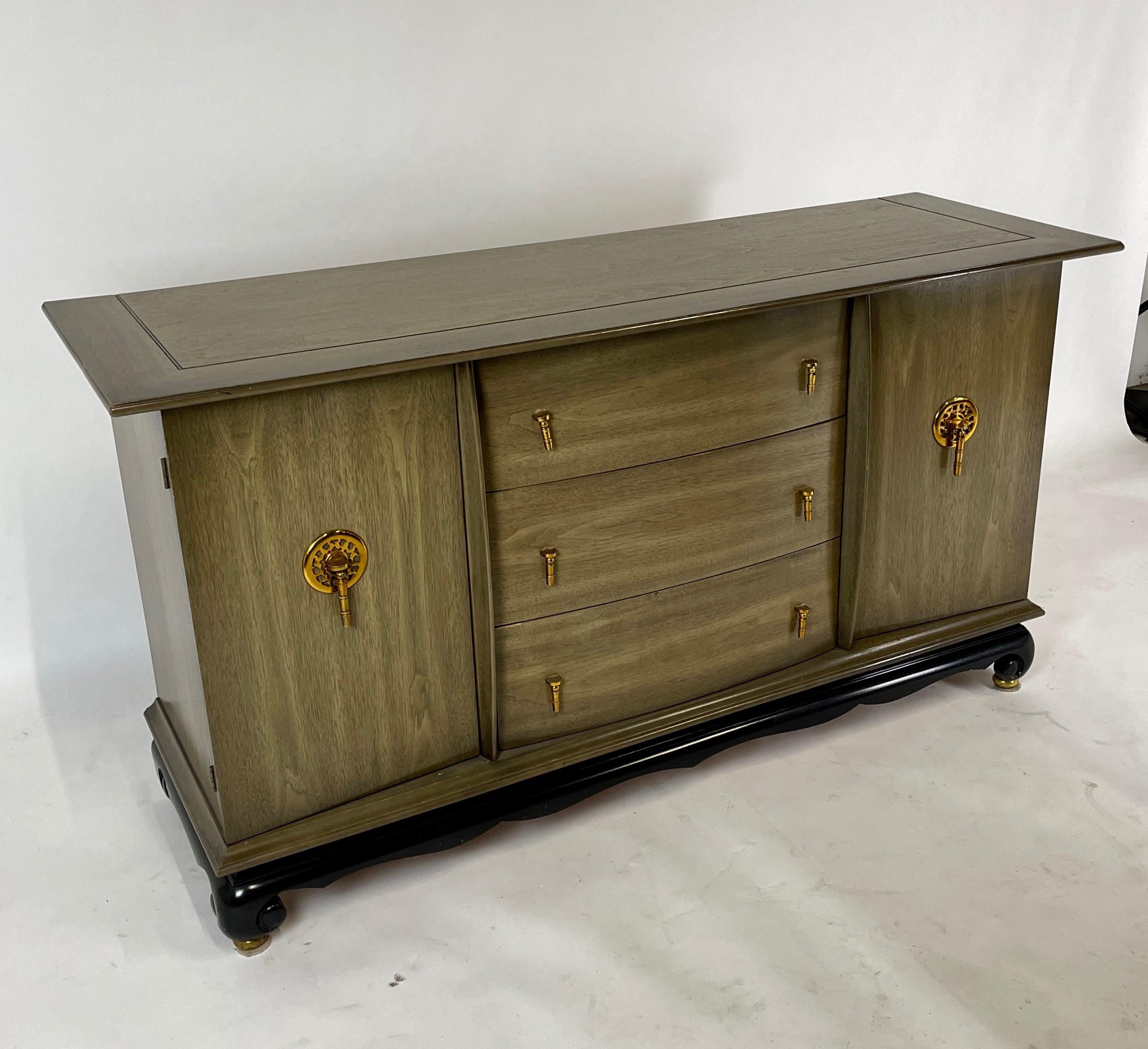 Chinoiserie Credenza Chest Sideboard w. Brass Tassel Pulls In Good Condition In Hudson, NY