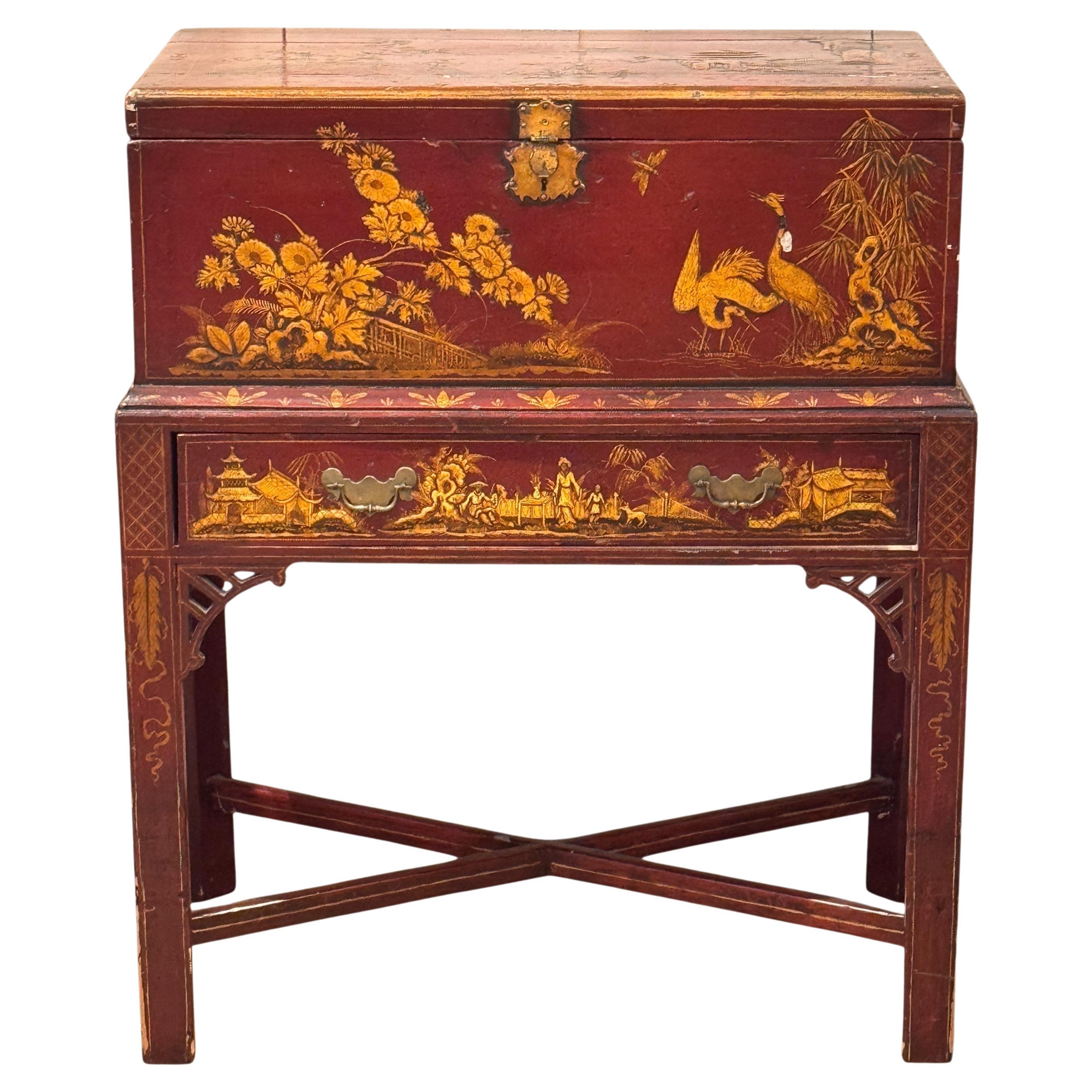 Chinoiserie Decorated Box on Stand For Sale