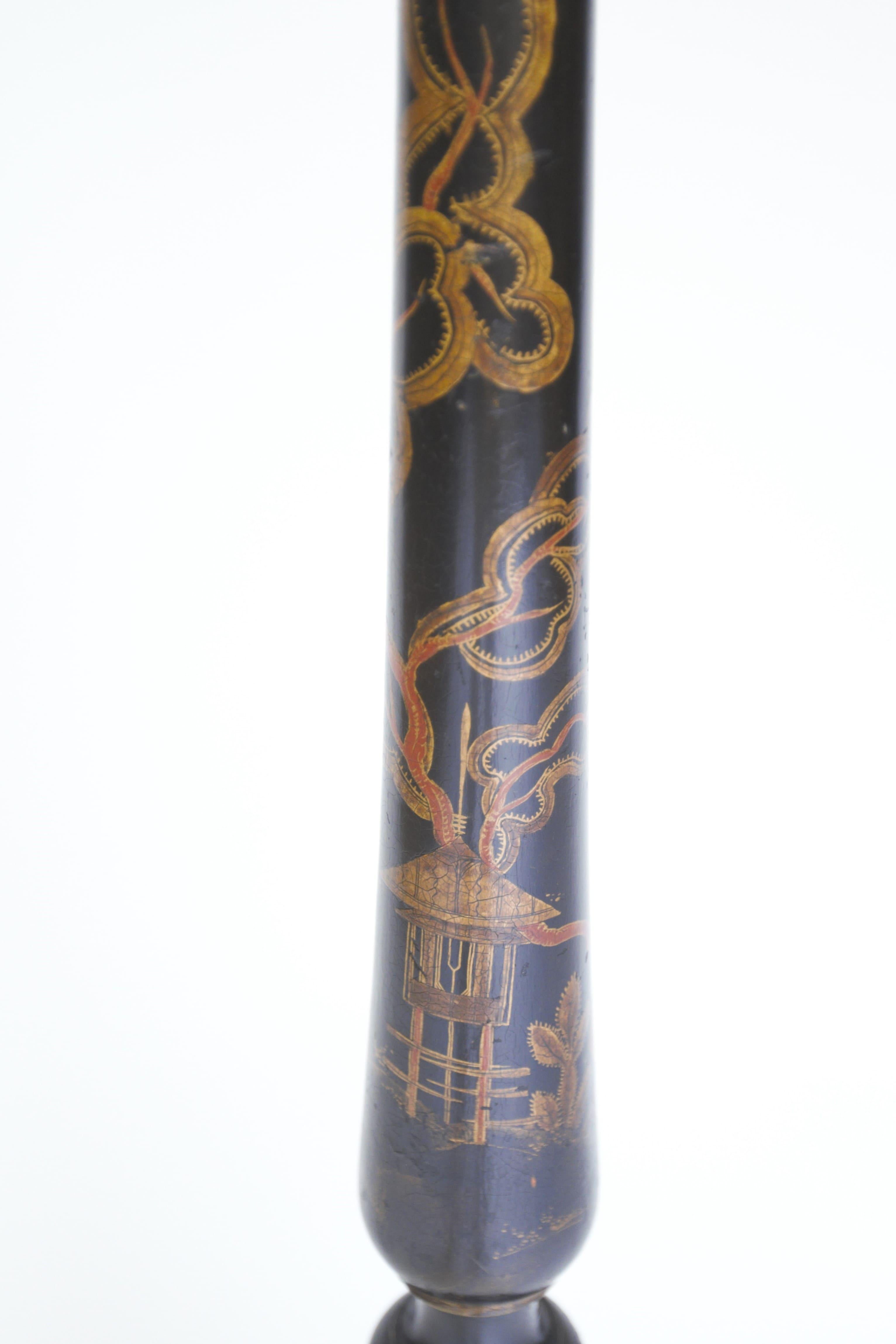 Britannique Lampe standard à décor de Chinoiserie circa 1930 [A] en vente