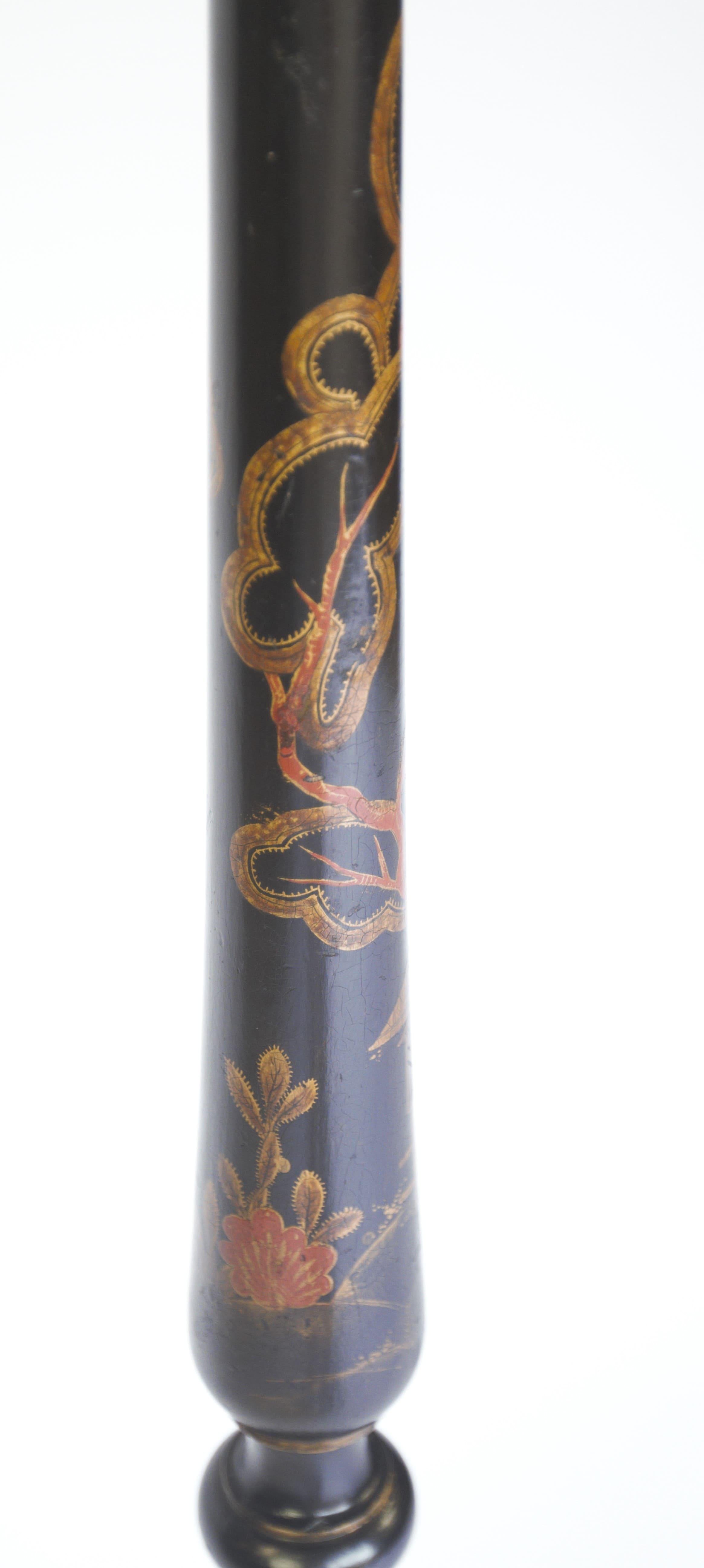 Laqué Lampe standard à décor de Chinoiserie circa 1930 [A] en vente