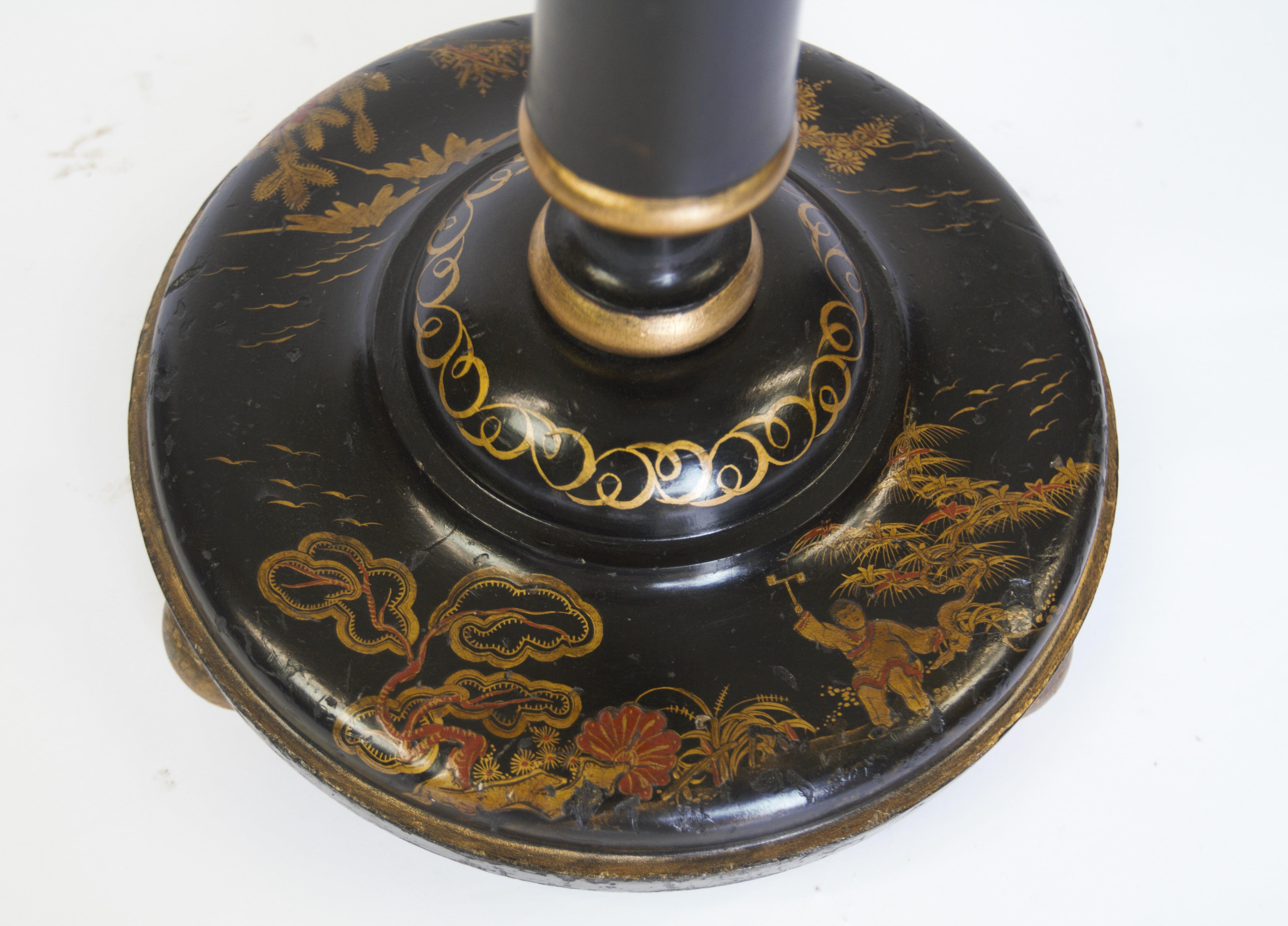 Laque Lampe standard à décor de Chinoiserie circa 1930 [A] en vente