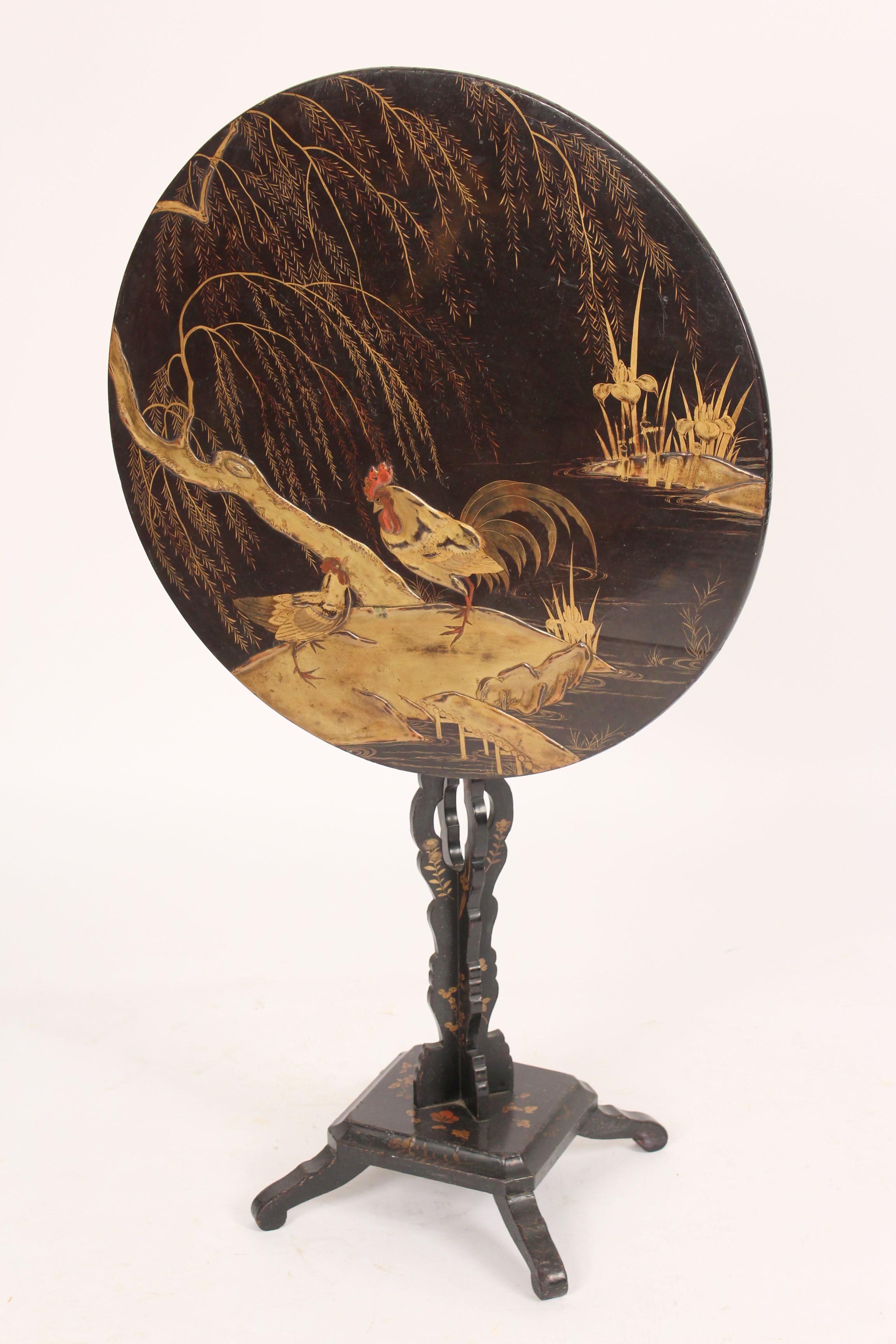 Chinese Export Chinoiserie Decorated Tilt Top Table