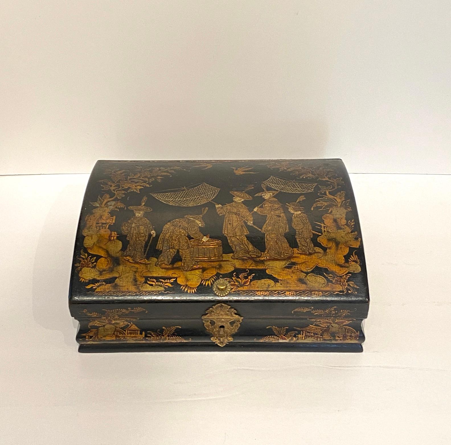 Caja para pelucas decorada con Chinoiserie Francés en venta