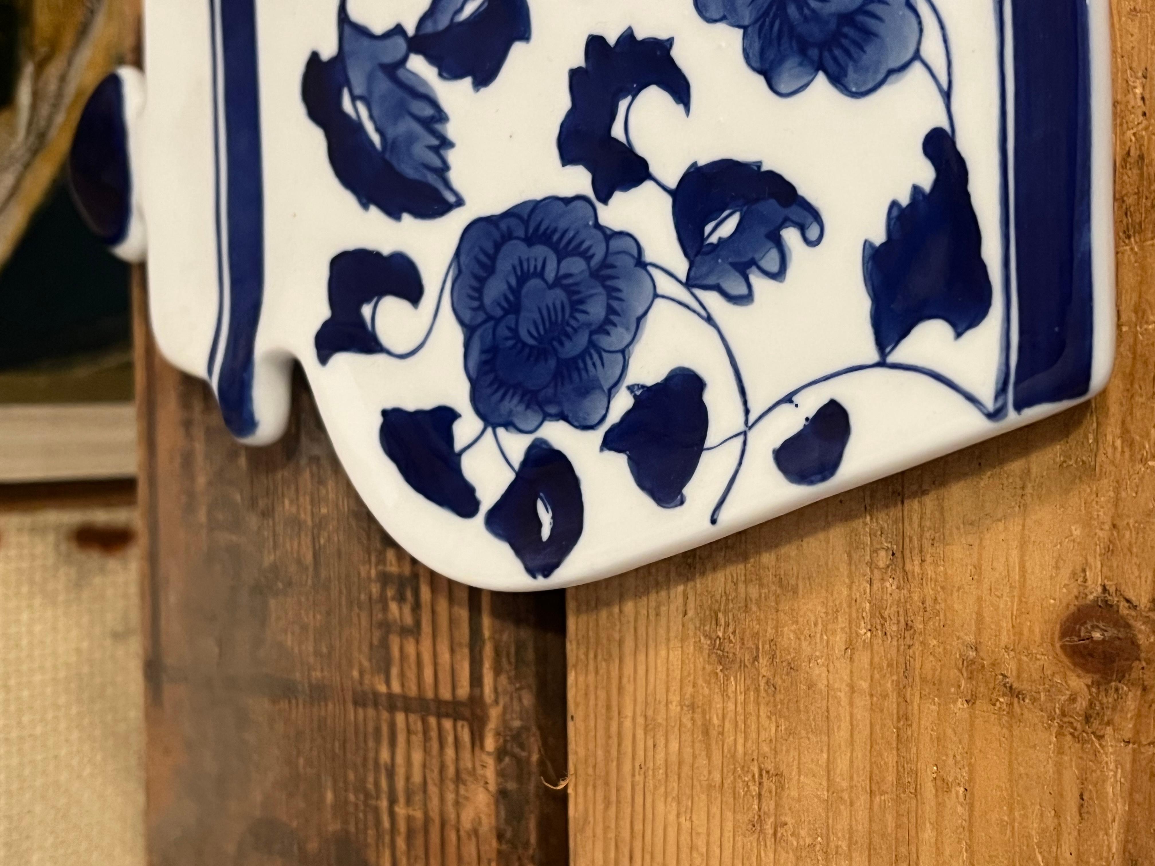 Trébede o bandeja decorativa CHINOISERIE Estilo vintage. Cerámico en venta