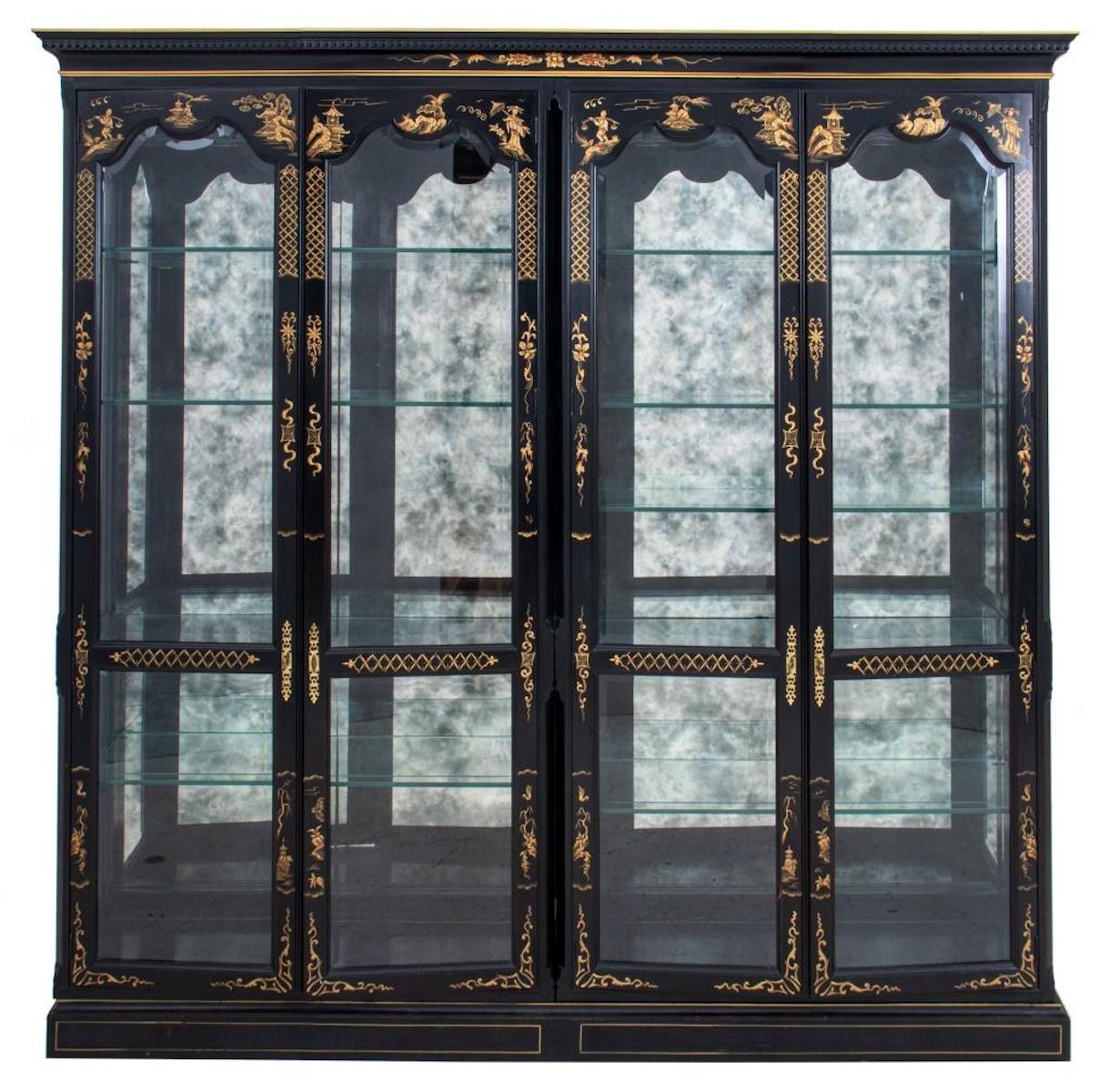  Chinoiserie Display Cabinet / Hand Gilt Black Lacquered Wood Vitrine For Sale 10