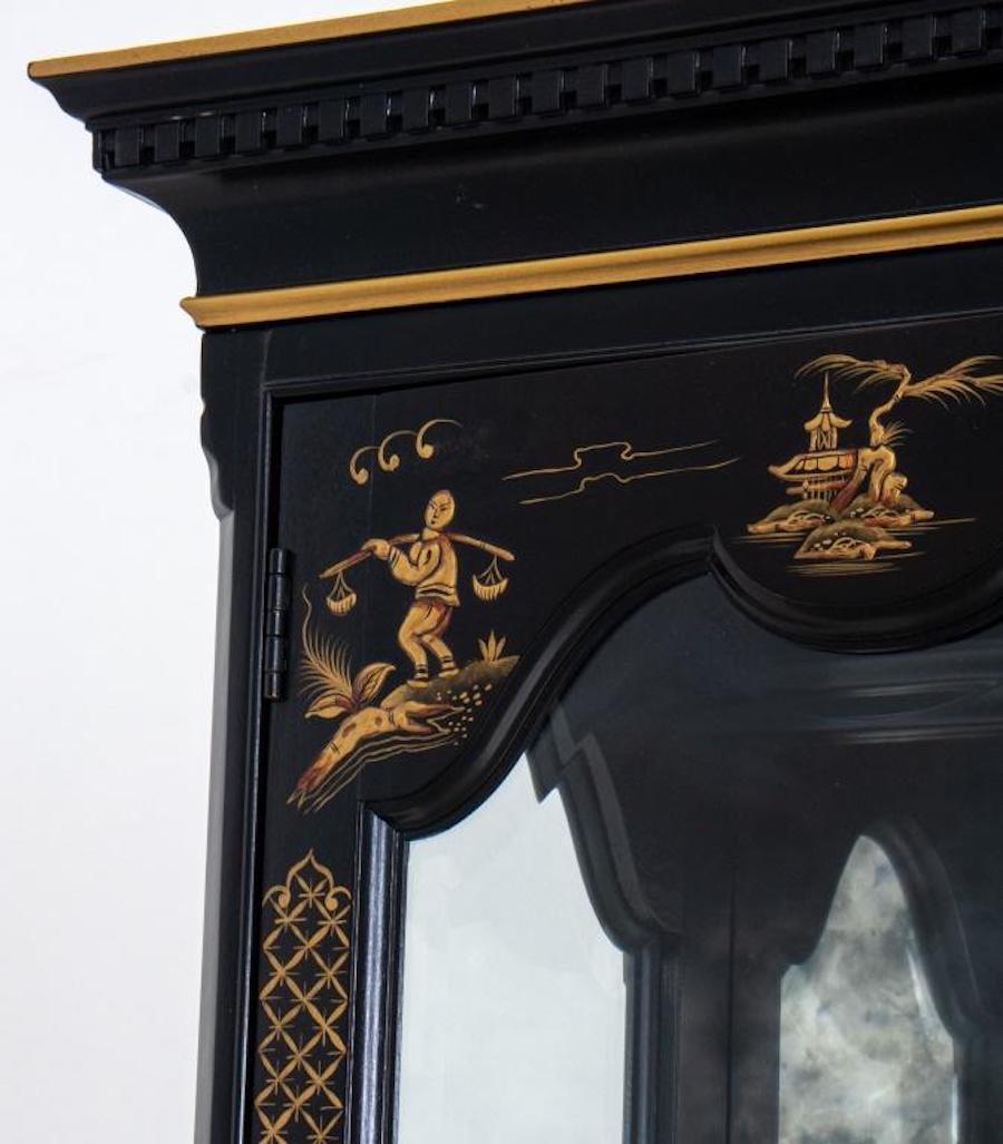  Chinoiserie Display Cabinet / Hand Gilt Black Lacquered Wood Vitrine For Sale 2