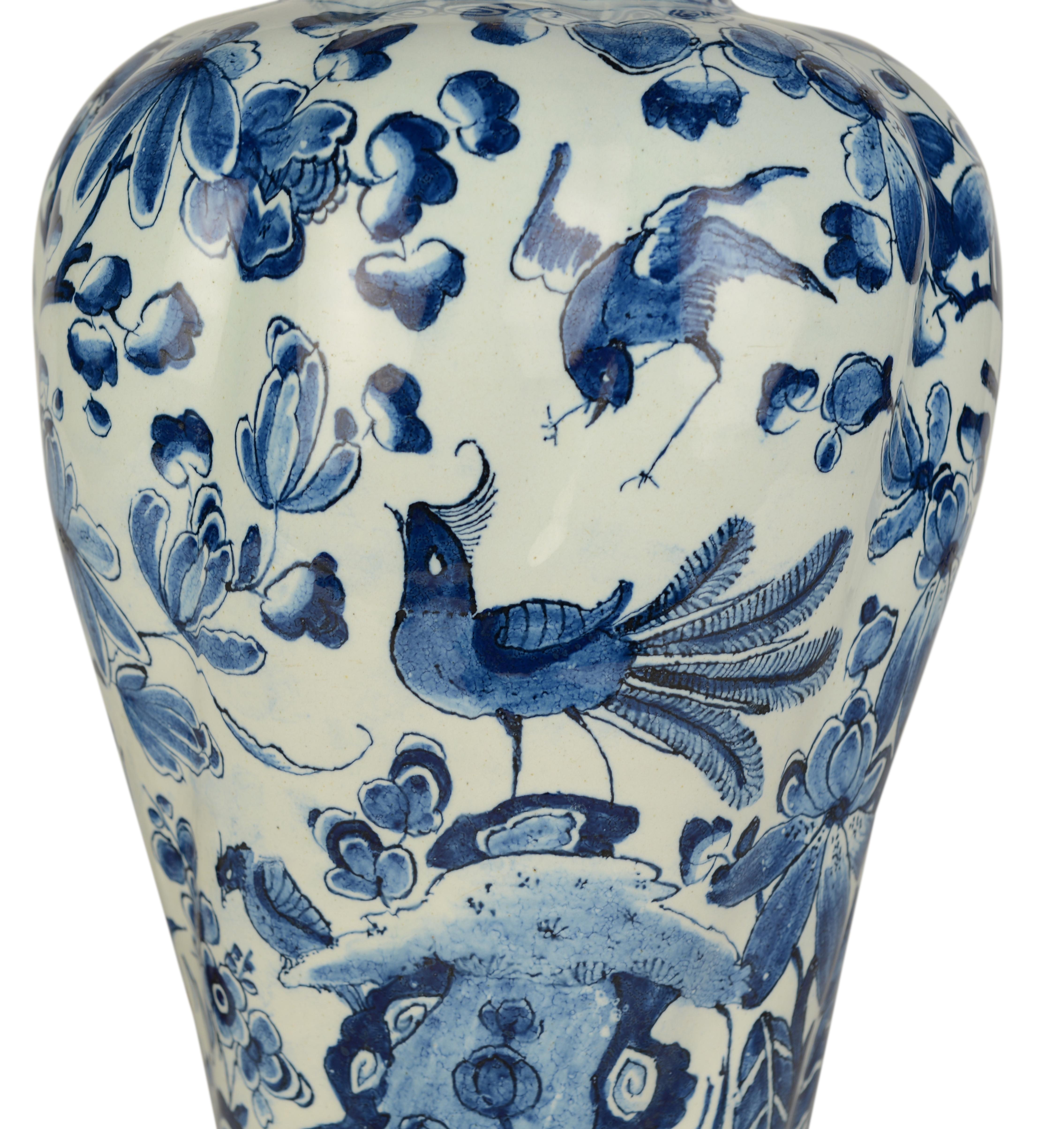 Lámpara de sobremesa policromada de Delft holandés Chinoiserie, principios del siglo XVIII en Bueno estado para la venta en London, GB