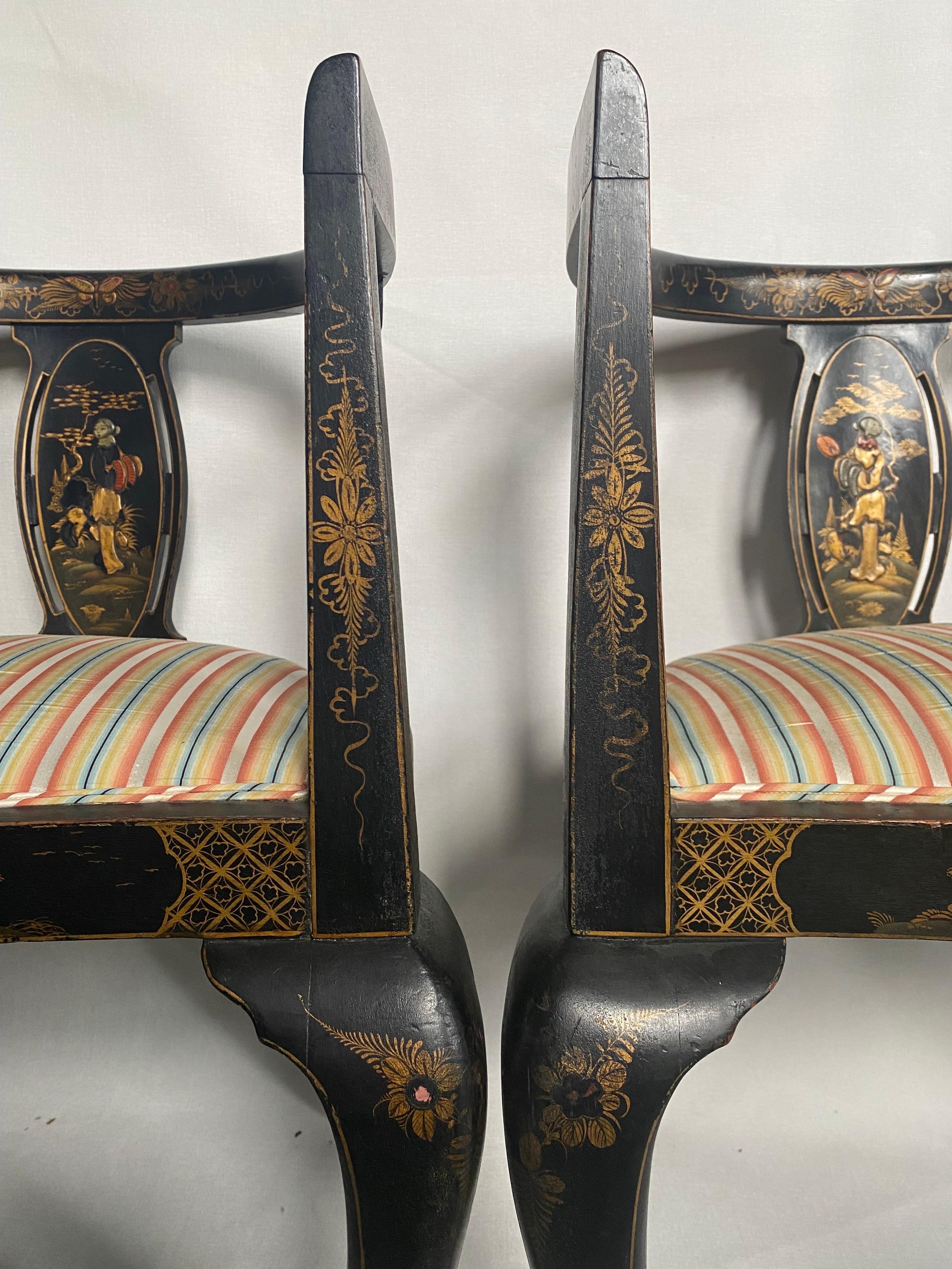 Chinoiserie Ebonized Gilt Accent Clawfoot Tub Armchairs, Pair  For Sale 5