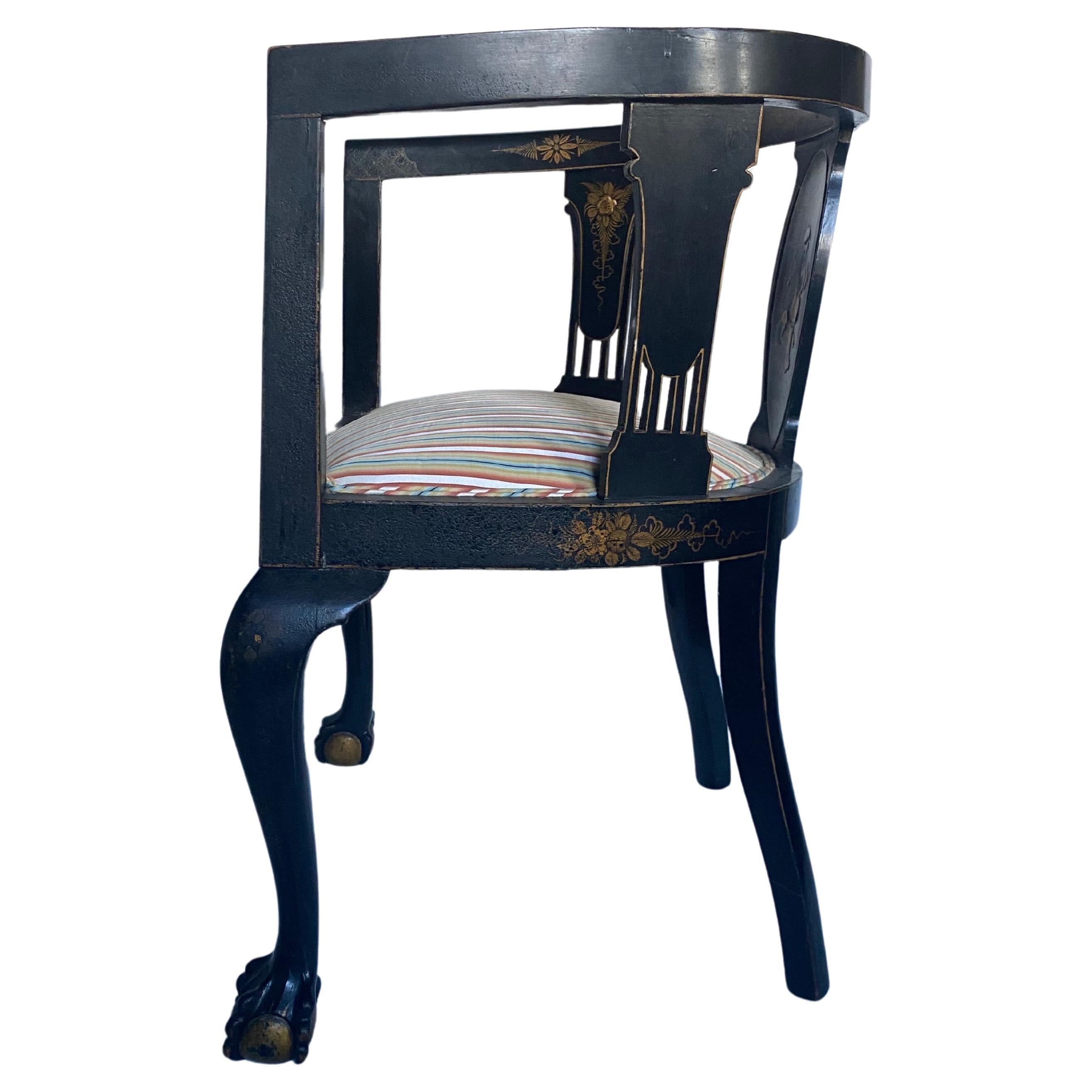 Chinoiserie Ebonized Gilt Accent Clawfoot Tub Armchairs, Pair  In Good Condition For Sale In Lambertville, NJ