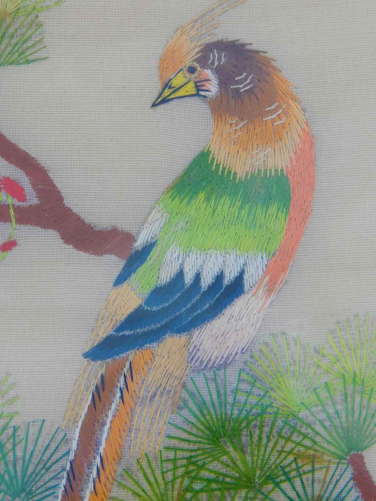 Chinoiserie embroidery picture decorative birds and flowers, circa 1950-1960
In gold frame
We will ship this in its frame, however please bear in mind that we are unable to guarantee that the glass will not break in transit when shipped as a