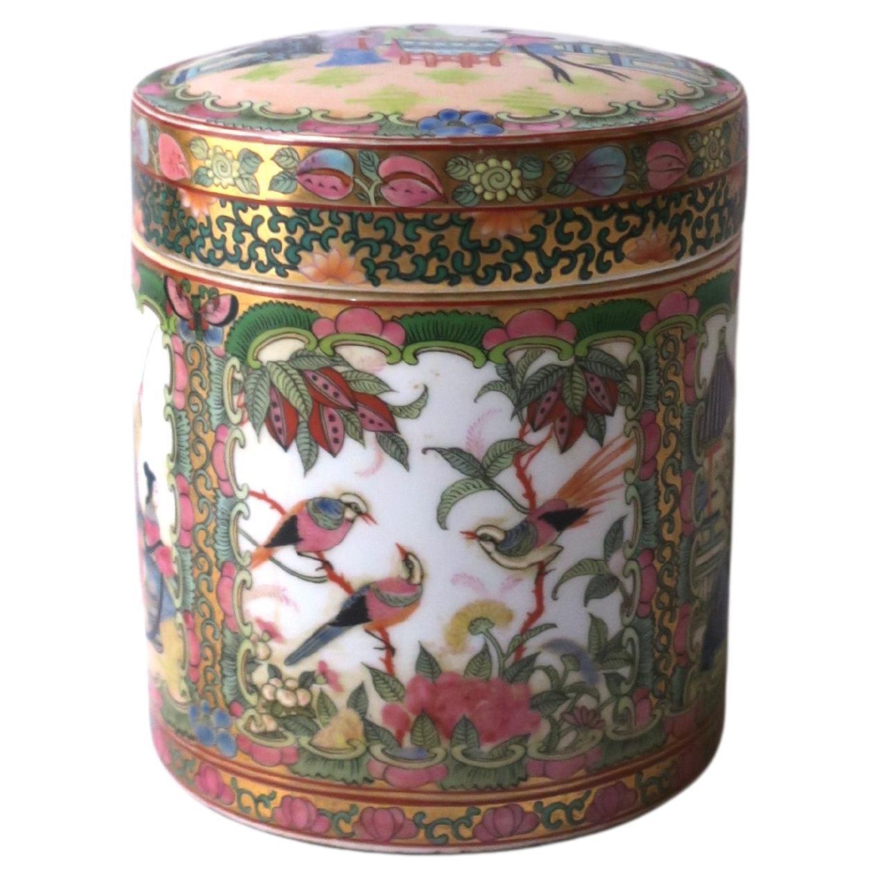 Chinoiserie Famille Rose Decorative Box with Birds Flora and Fauna For Sale