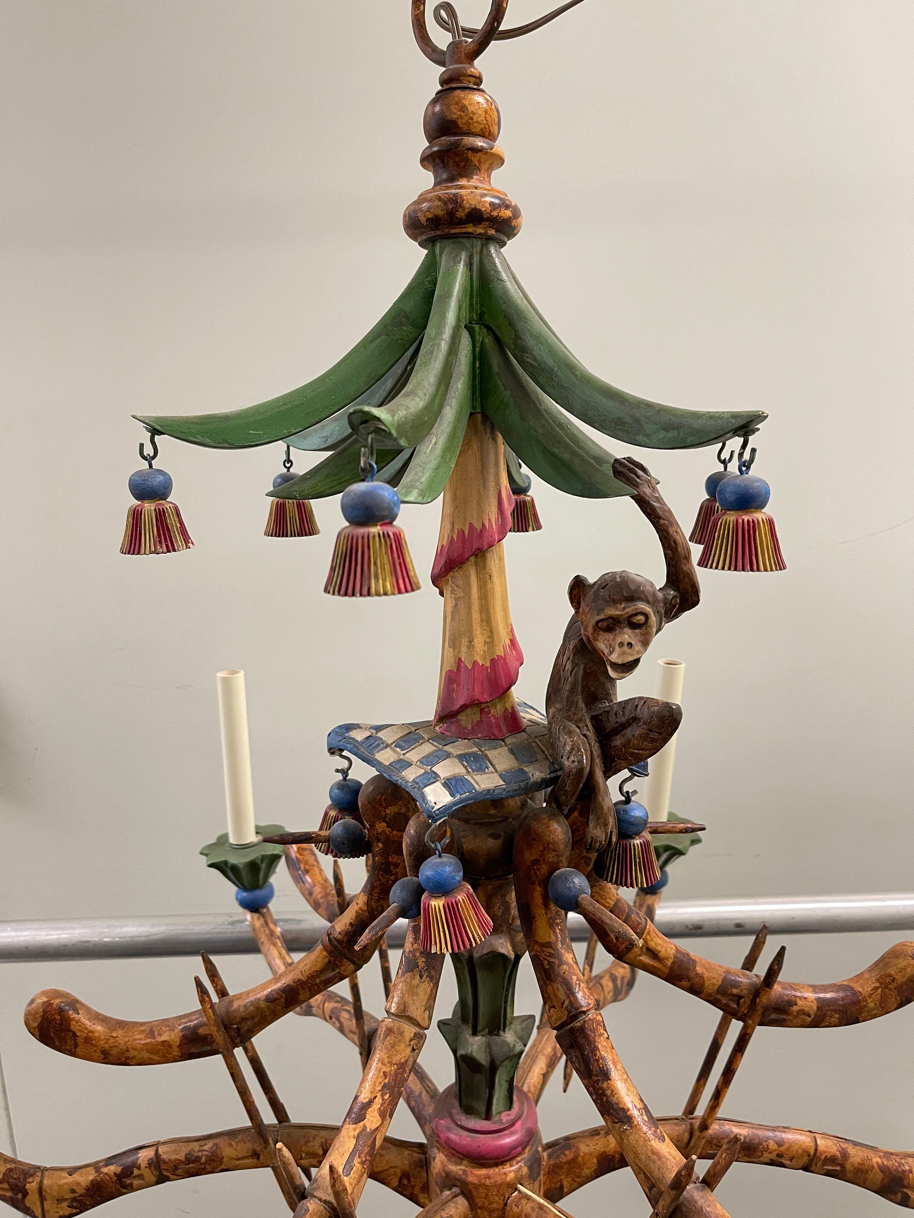 Araña de mono de bambú de imitación Chinoiserie en Bueno Estado en Stamford, CT