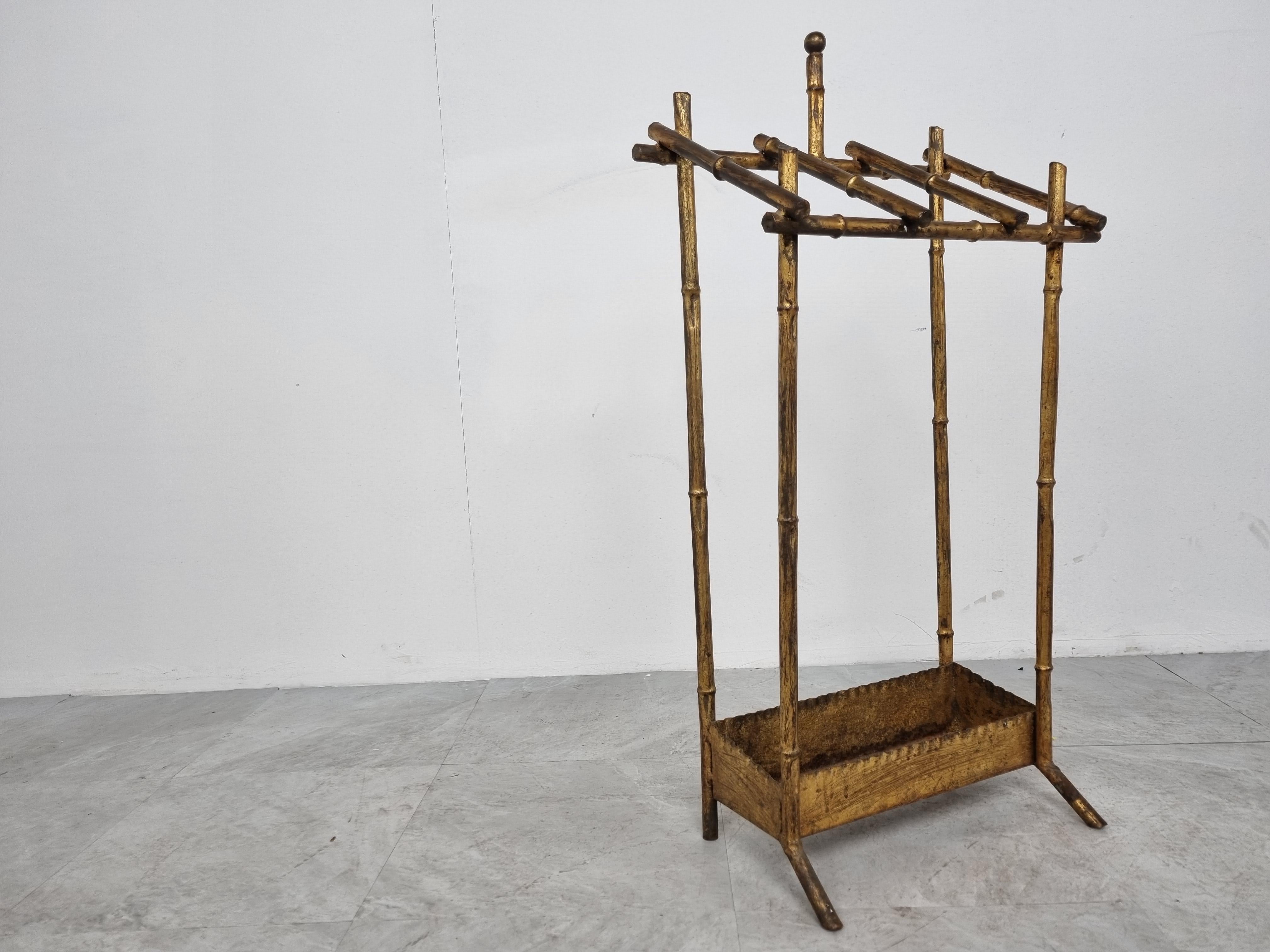 Chinoiserie Faux Bamboo Umbrella Stand, 1960s For Sale 1