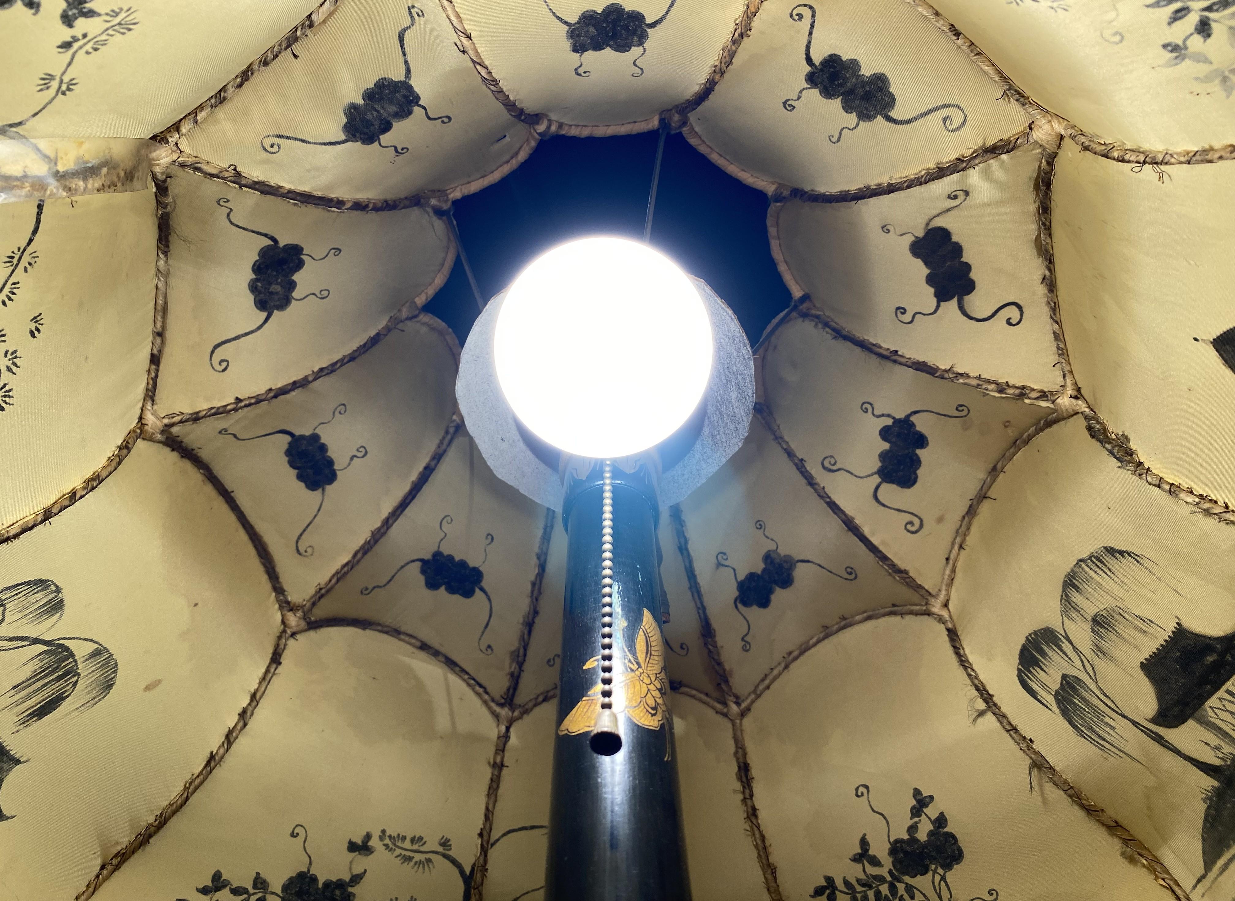 Chinoiserie Floor Lamp with Table Base & Linen Painted Shade For Sale 2