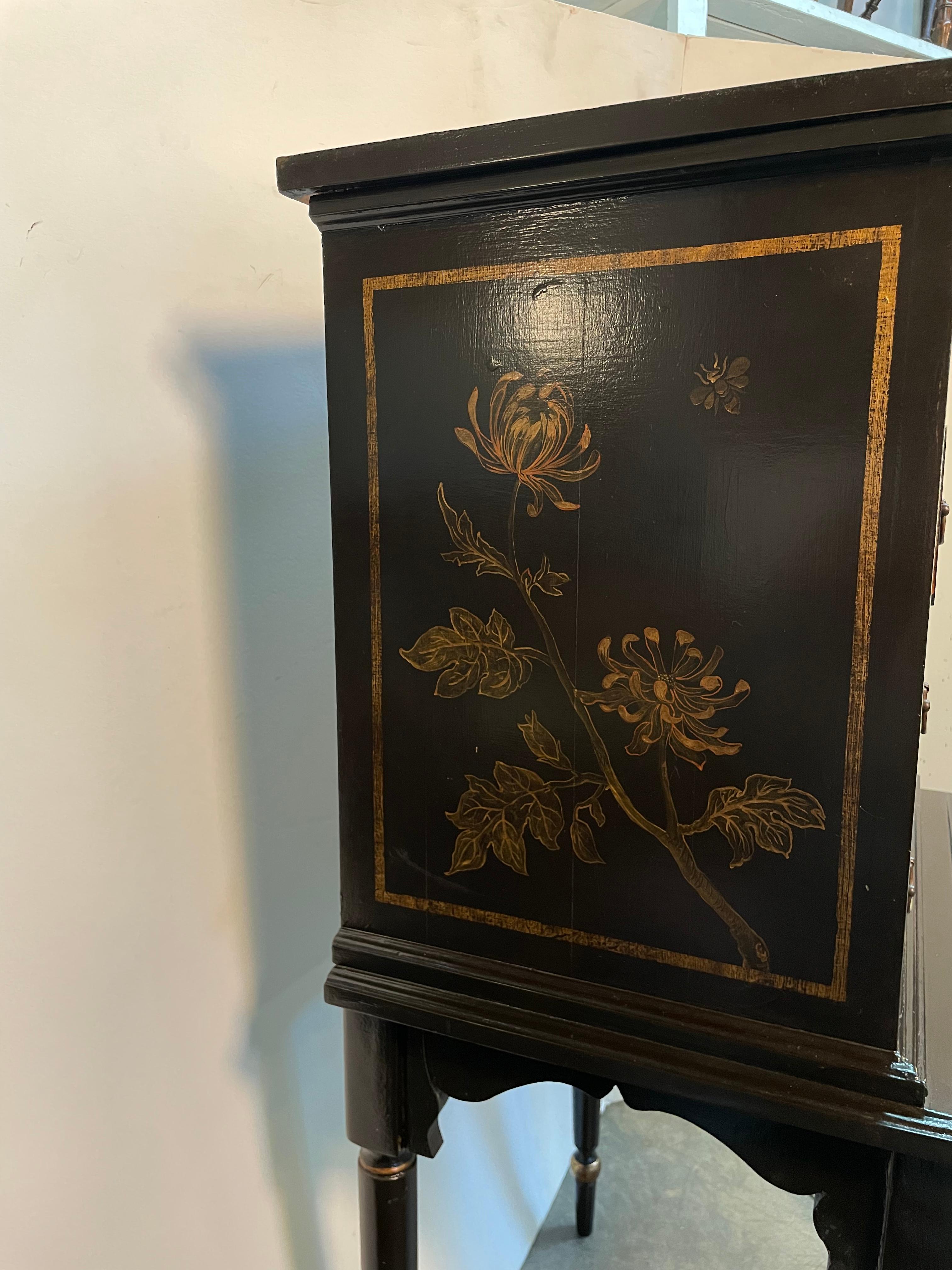 English Chinoiserie Floral Chest of Drawers For Sale