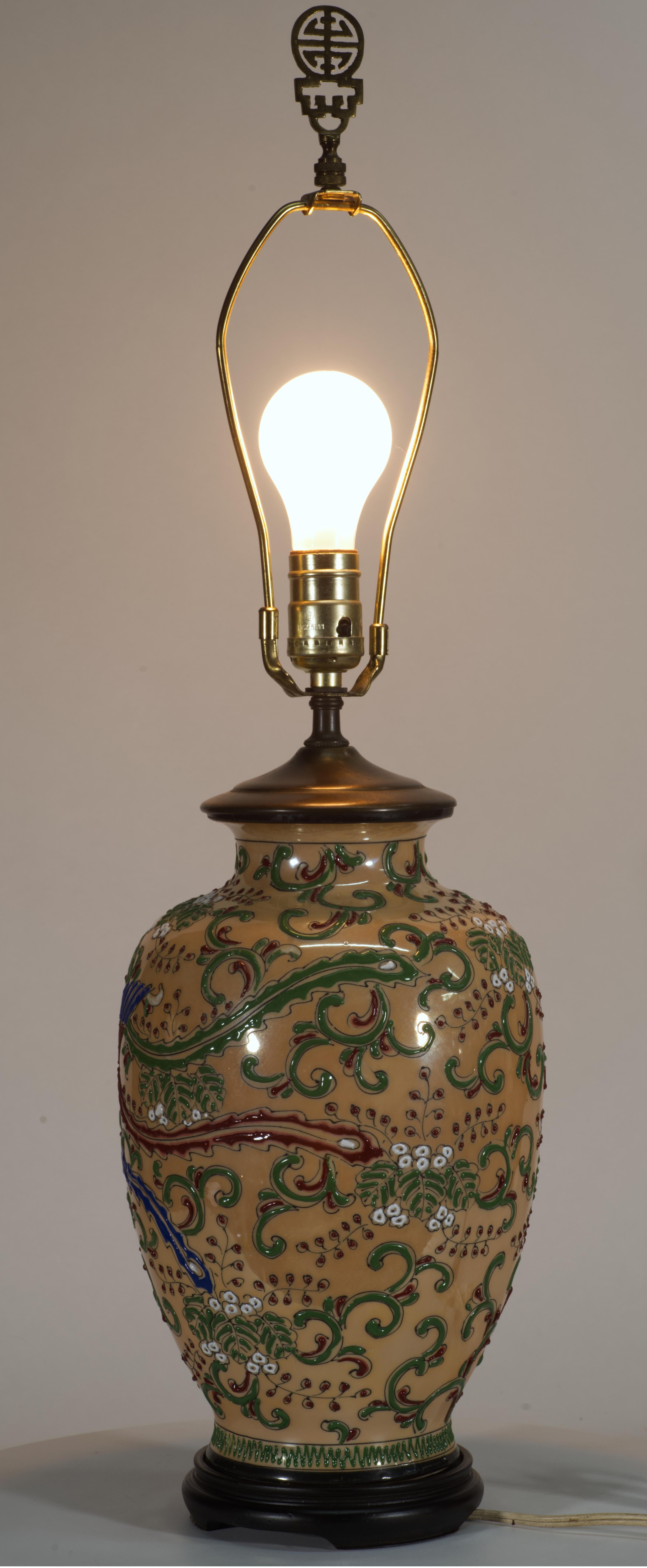 Chinoiserie Ginger Jar Urn Table Lamp Enameled Birds Scrolls Japan 1960s For Sale 1
