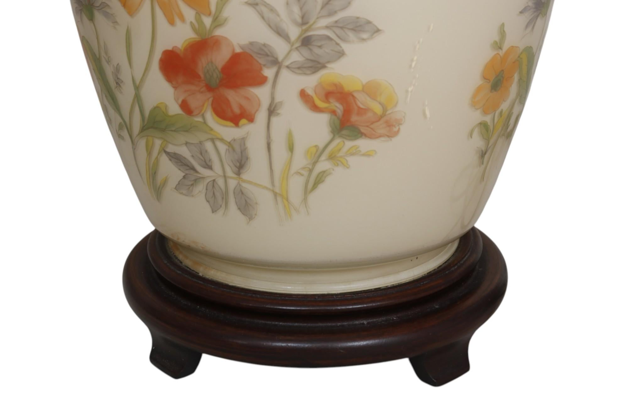 Chinoiserie Glass Table Lamps, a Pair For Sale 6