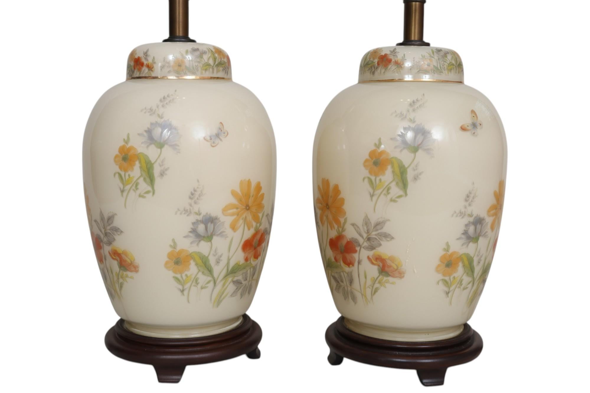 Chinoiserie Glass Table Lamps, a Pair In Good Condition For Sale In Bradenton, FL