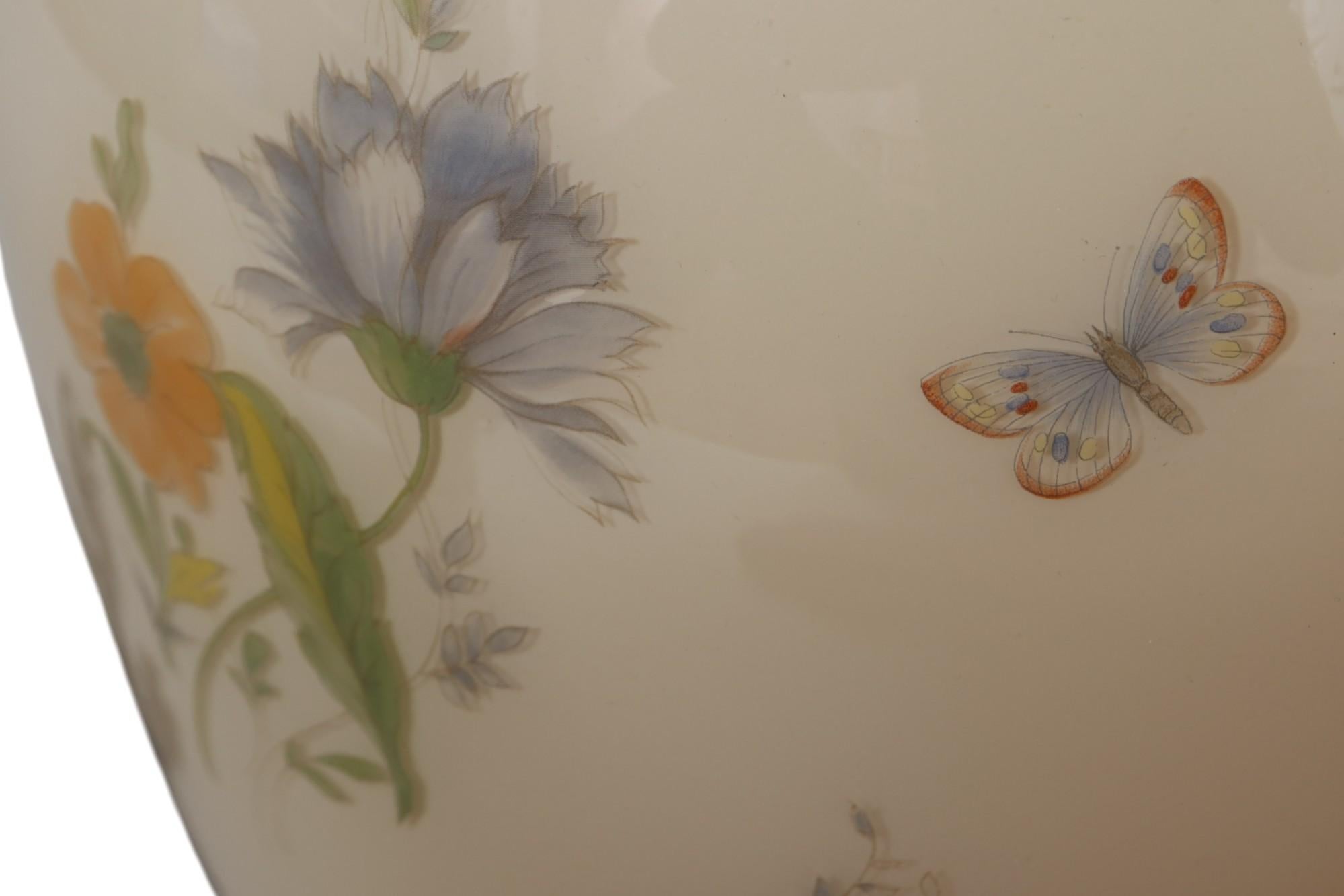 Chinoiserie Glass Table Lamps, a Pair For Sale 5