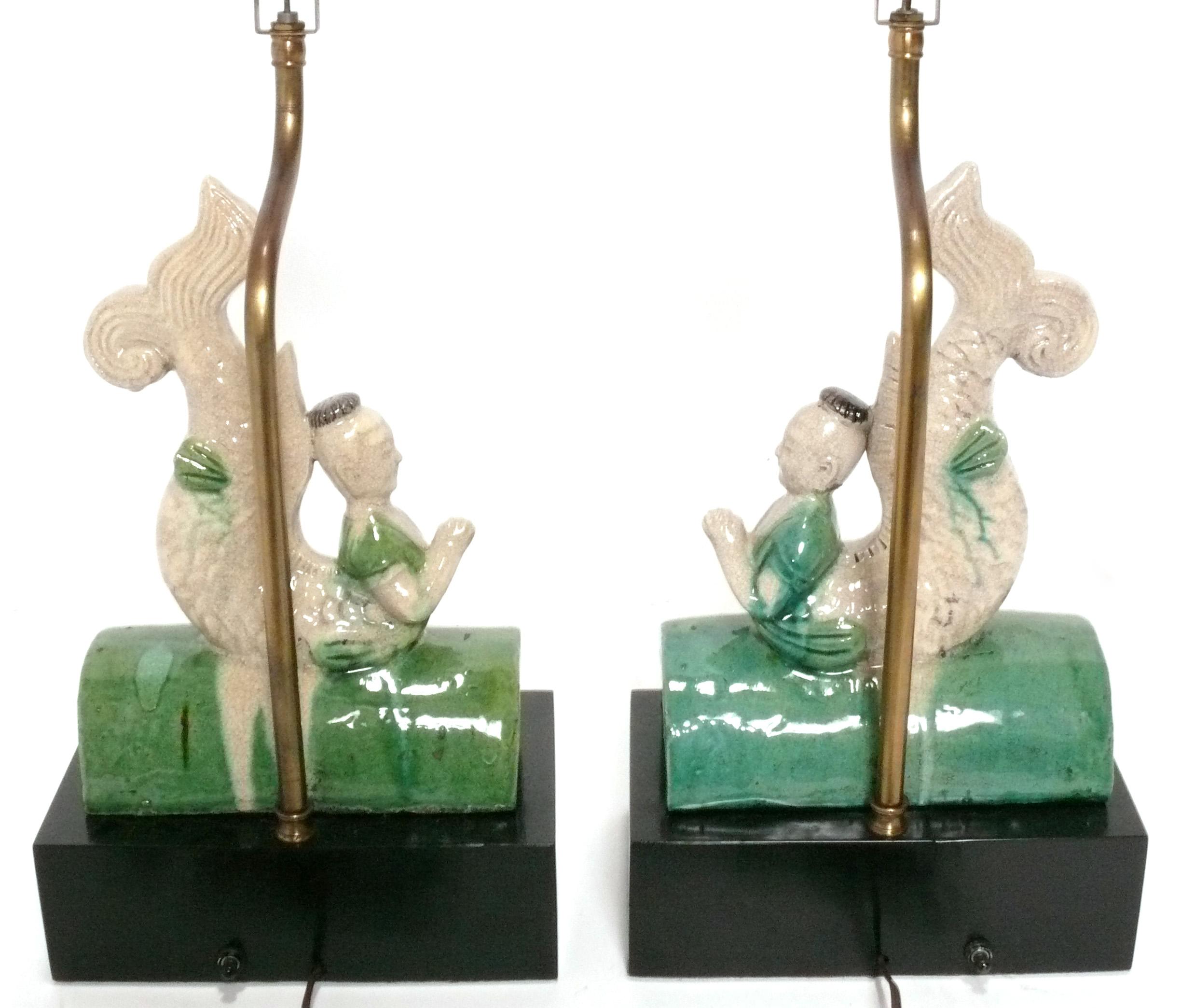Chinoiserie glasierte keramische Dachziegel-Lampen (Mitte des 20. Jahrhunderts) im Angebot