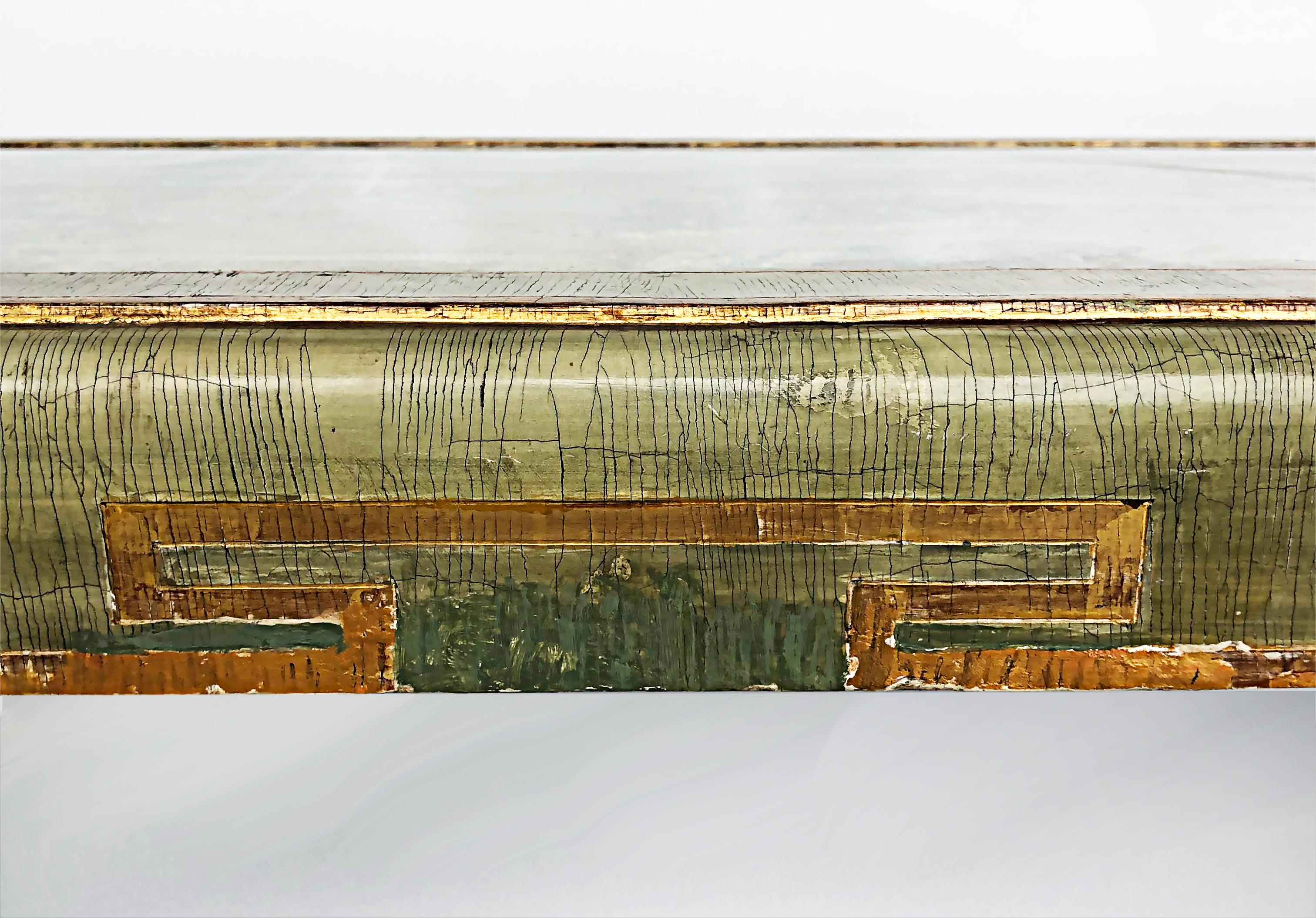 Table basse chinoiseries décorée de feuilles d'or et de pierres dures à partir d'un écran 5
