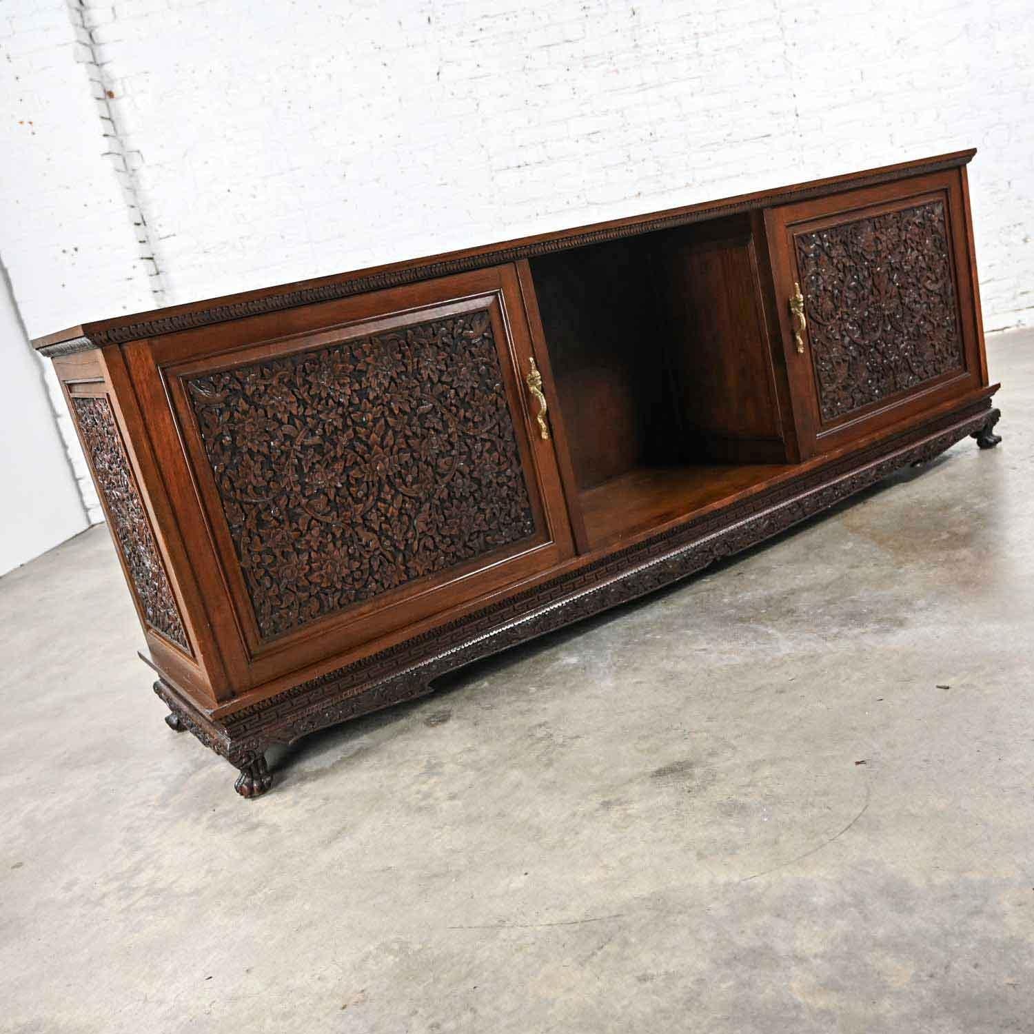 Chinoiserie Hand Carved Rosewood Credenza Buffet Cabinet from Bangkok Thailand 14