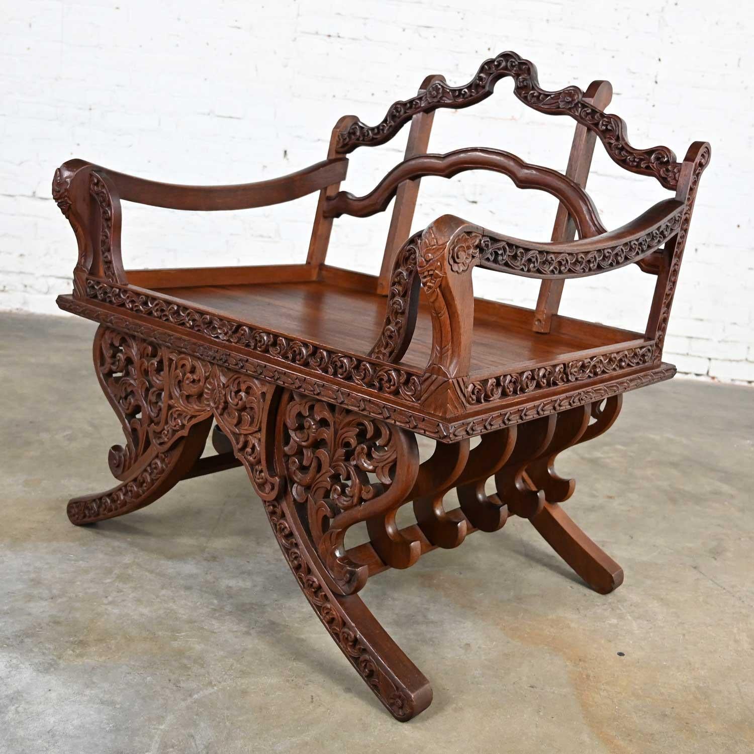 Cineserie Sedia Howdah Elephant Saddle Chinoiserie intagliata a mano in palissandro Bangkok Thailandia in vendita