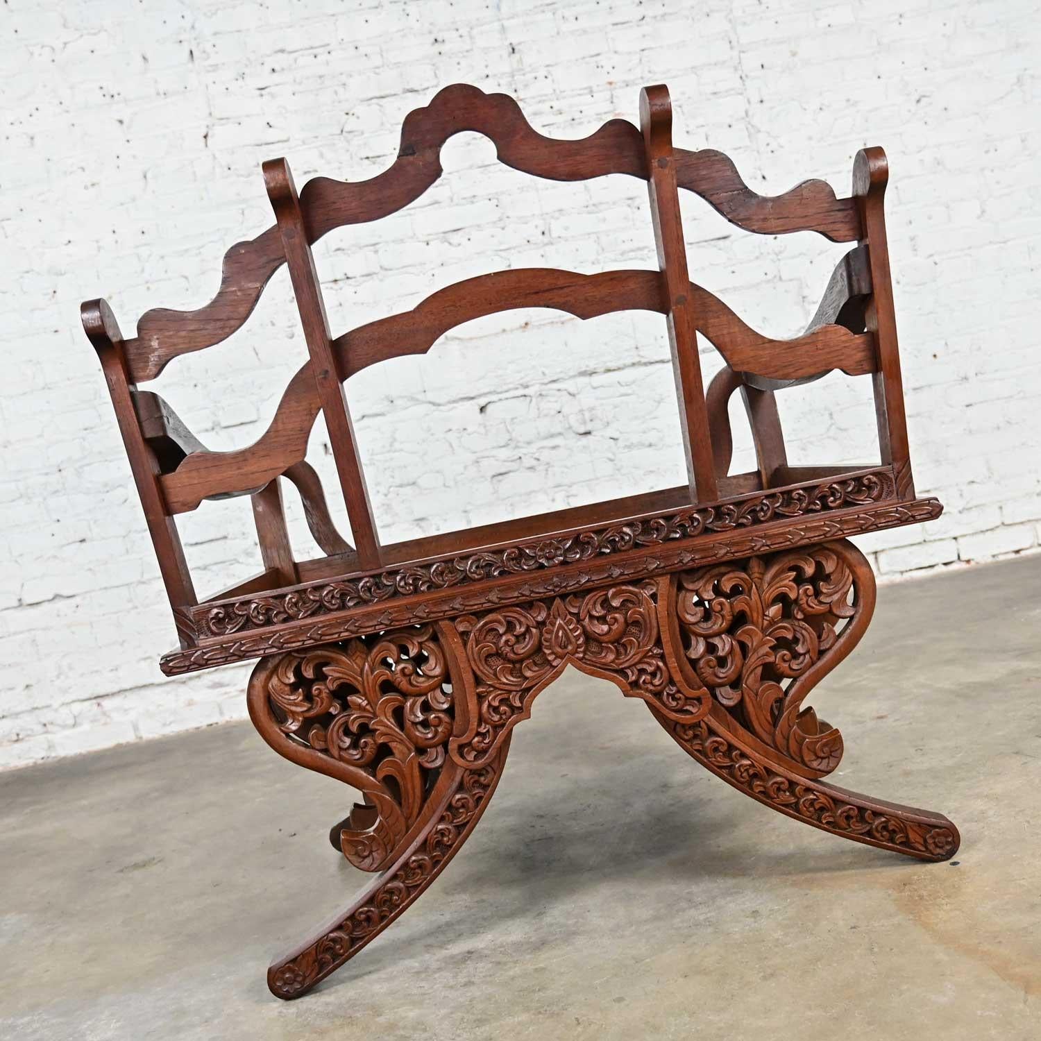 Chinoiserie Hand Carved Rosewood Howdah Elephant Saddle Chair Bangkok Thailand In Good Condition For Sale In Topeka, KS