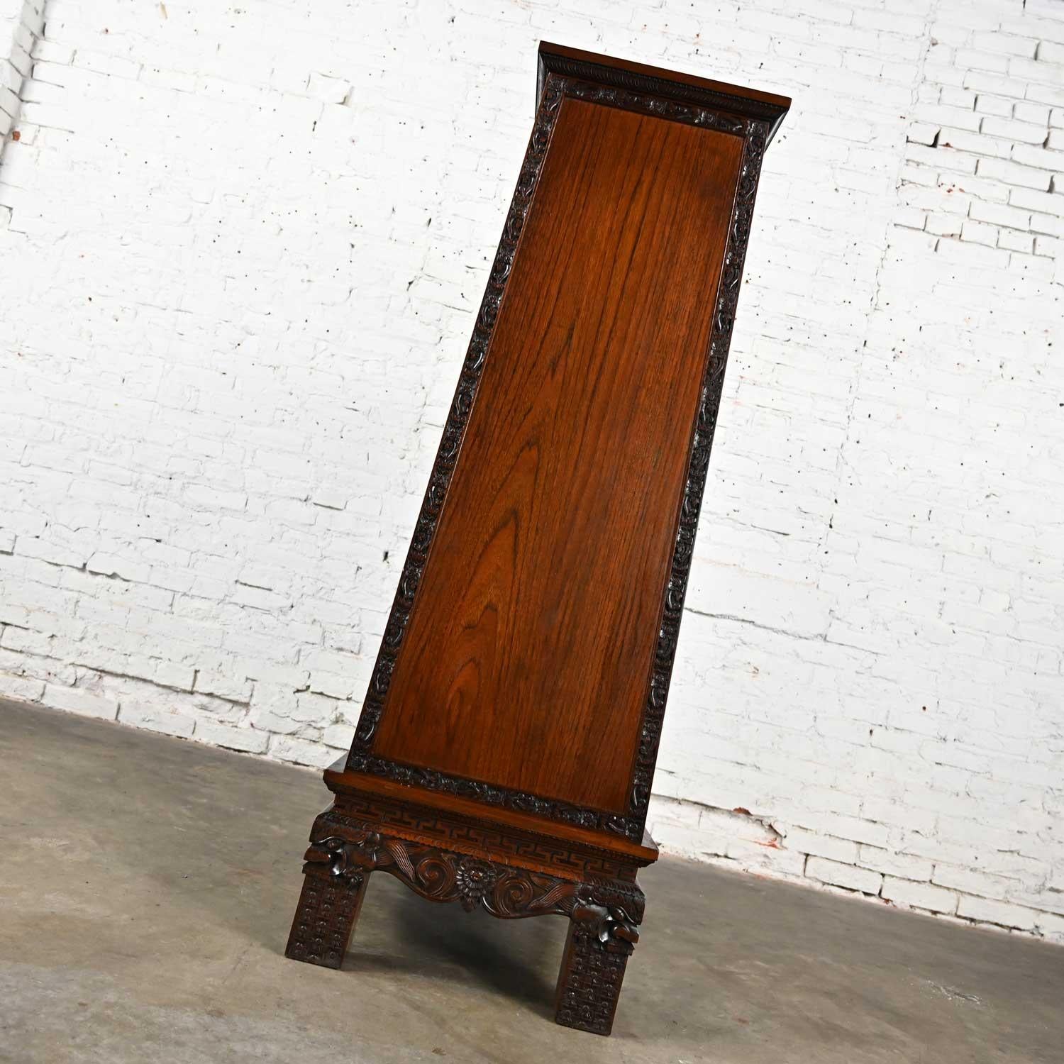 Chinoiserie Hand Carved Rosewood Trapezoid Armoire Cabinet from Bangkok Thailand For Sale 3