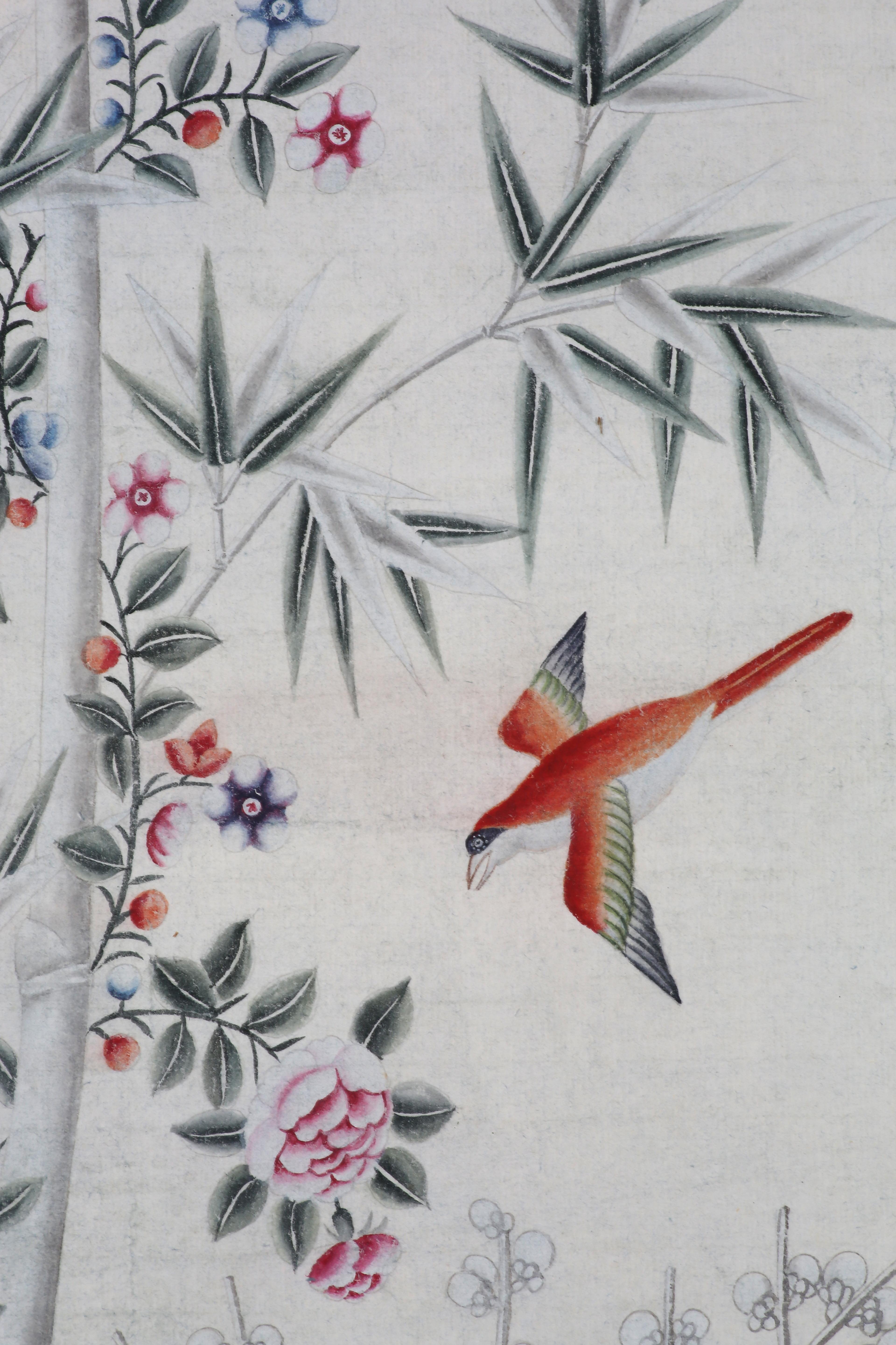 Carta da parati dipinta a mano Chinoiserie con uccelli in un giardino in vendita 1
