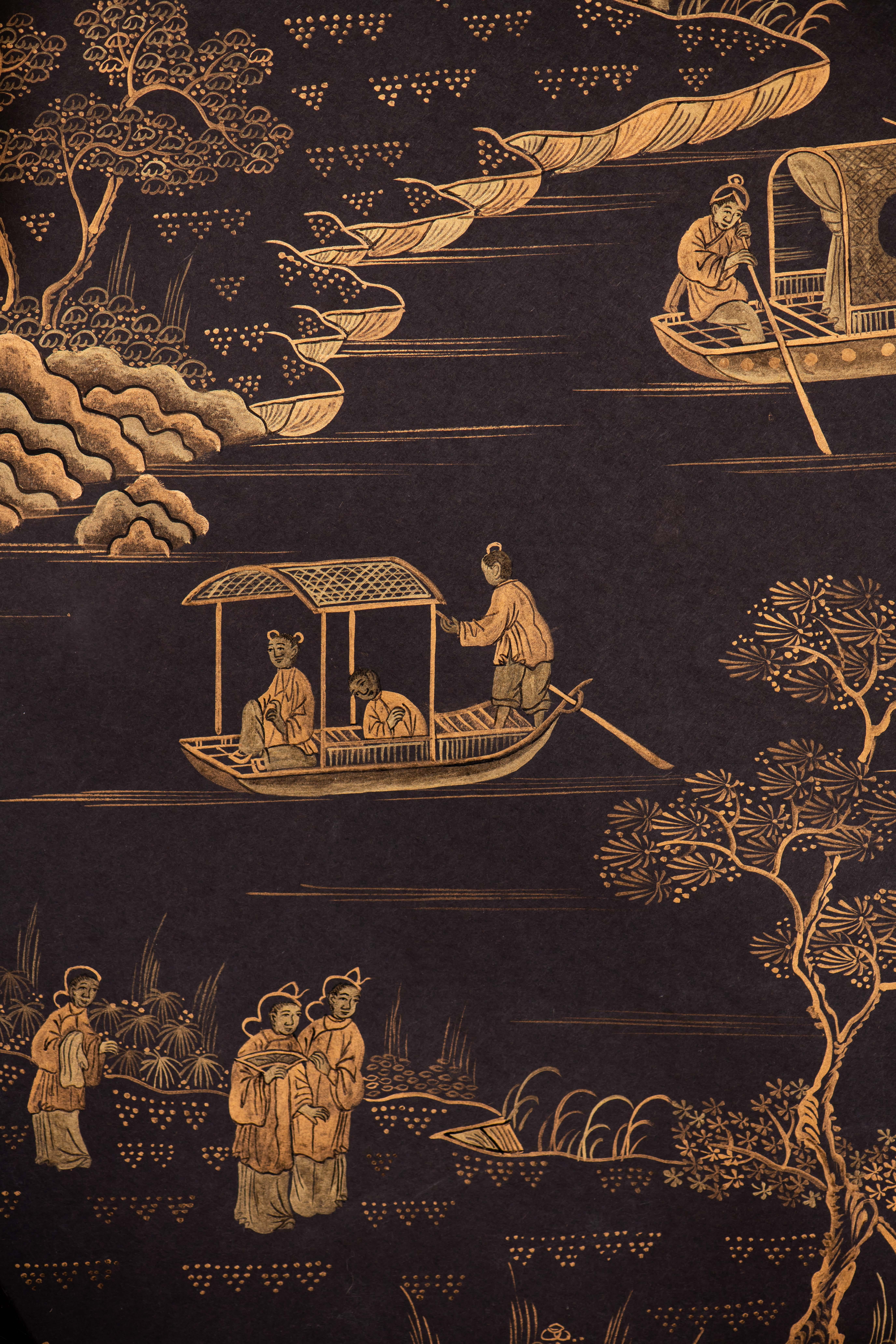 Chinois Panneaux de papier peints chinoiseries peints à la main représentant des pavillons dorés sur noir en vente