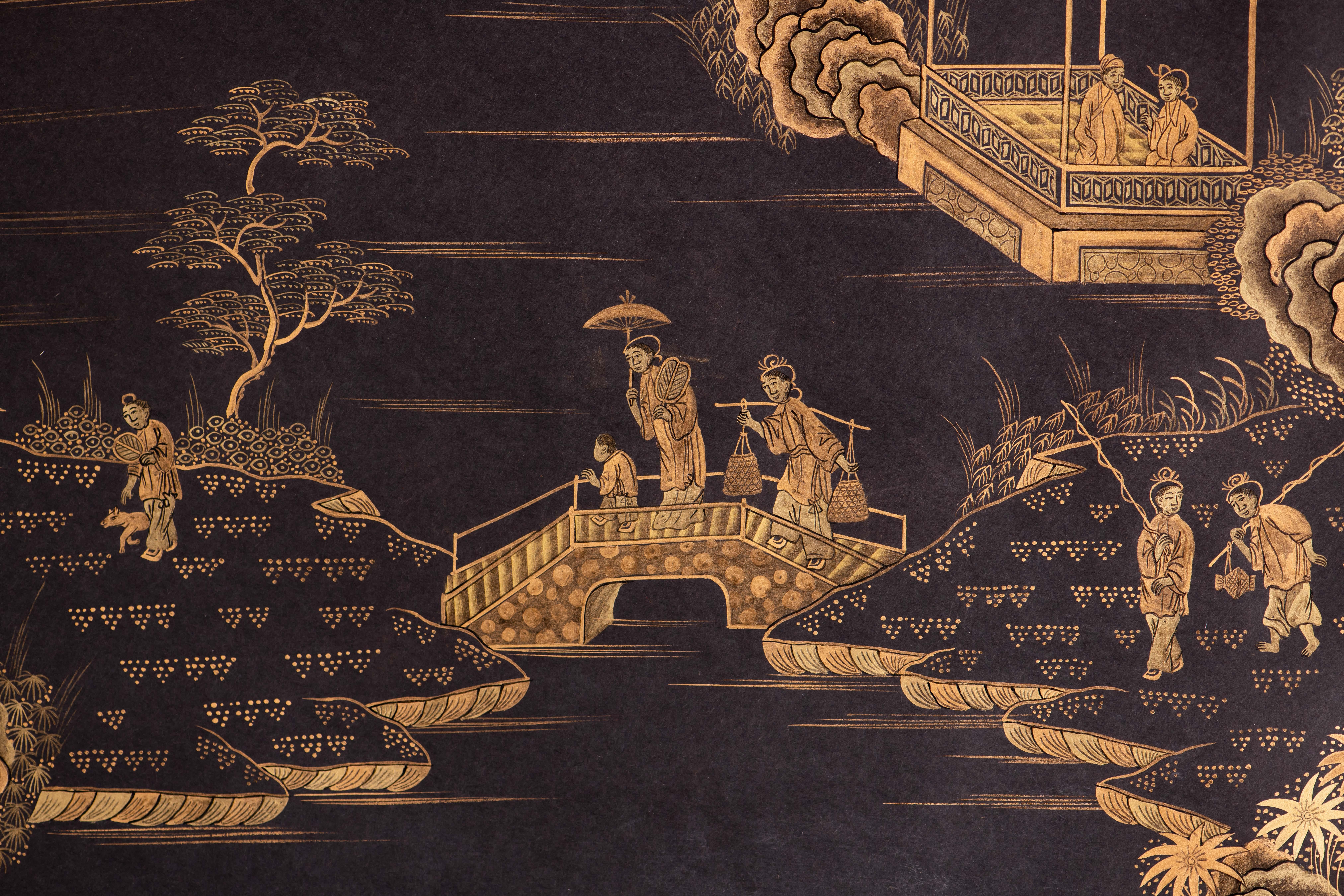 Handbemalte Chinoiserie-Tapeteteppiche mit goldenen Pavillons auf Schwarz im Angebot 1
