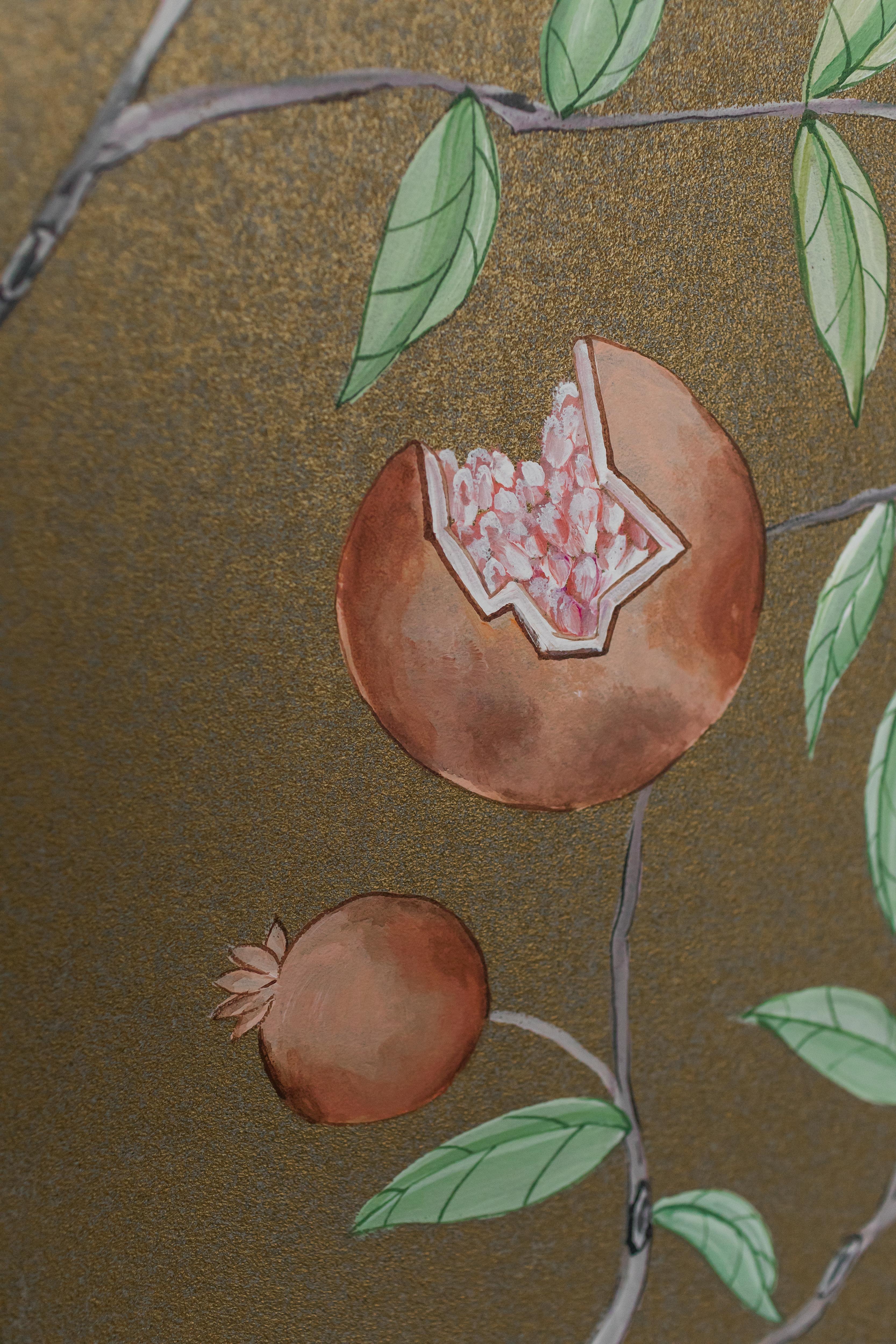 Chinoiserie-Handbemalte chinesische Pfauen-Garten-Tafel aus dunklem Gold, 19. Jahrhundert im Zustand „Neu“ im Angebot in Lahnstein, DE