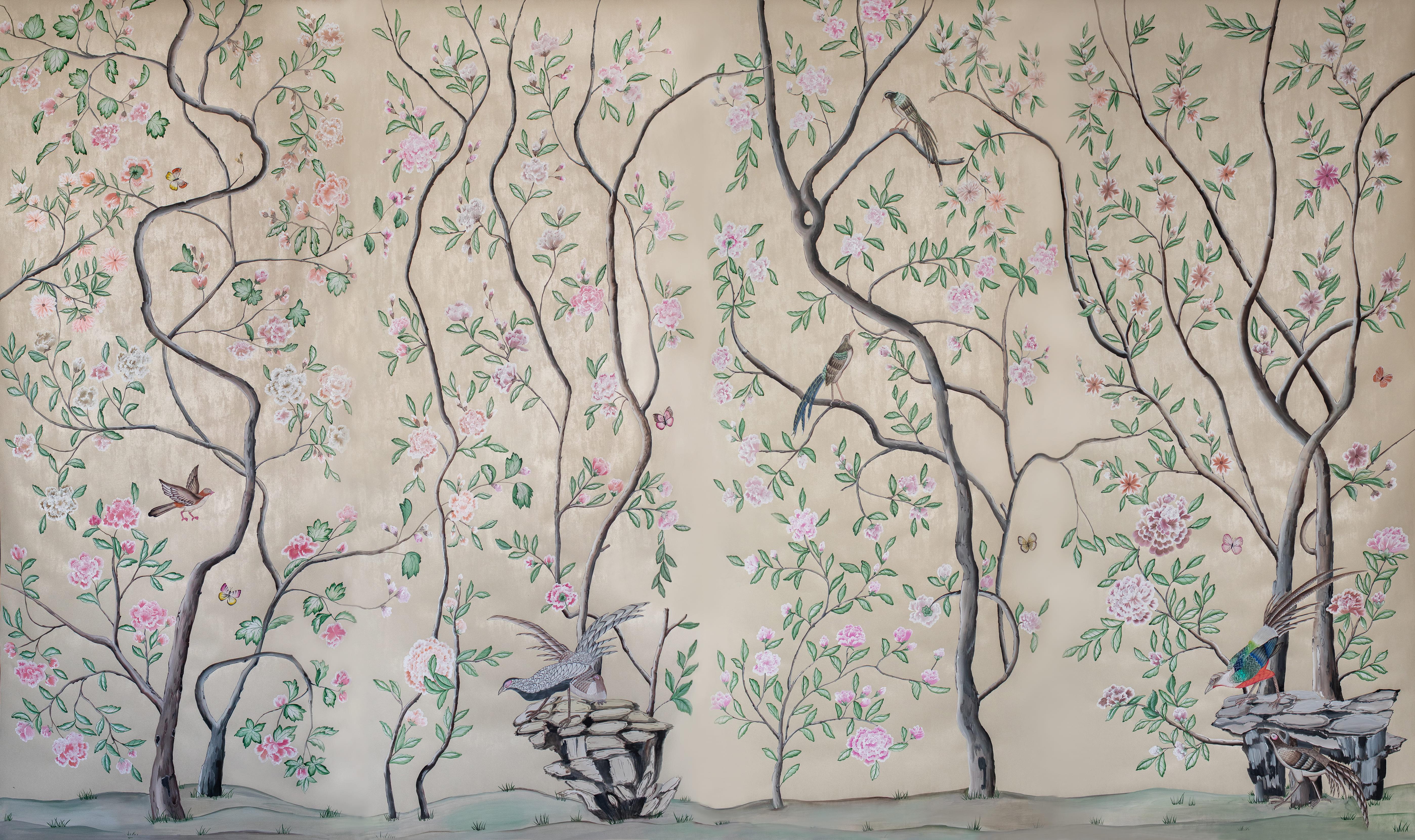 Hommage à Hellbrunn : basé sur les éléments de la tapisserie chinoise du château de Hellbrunn. Un ensemble de quatre fonds d'écran sur fond de nacre dorée.


Nos papiers peints et panneaux sont produits avec amour et patience, les artistes