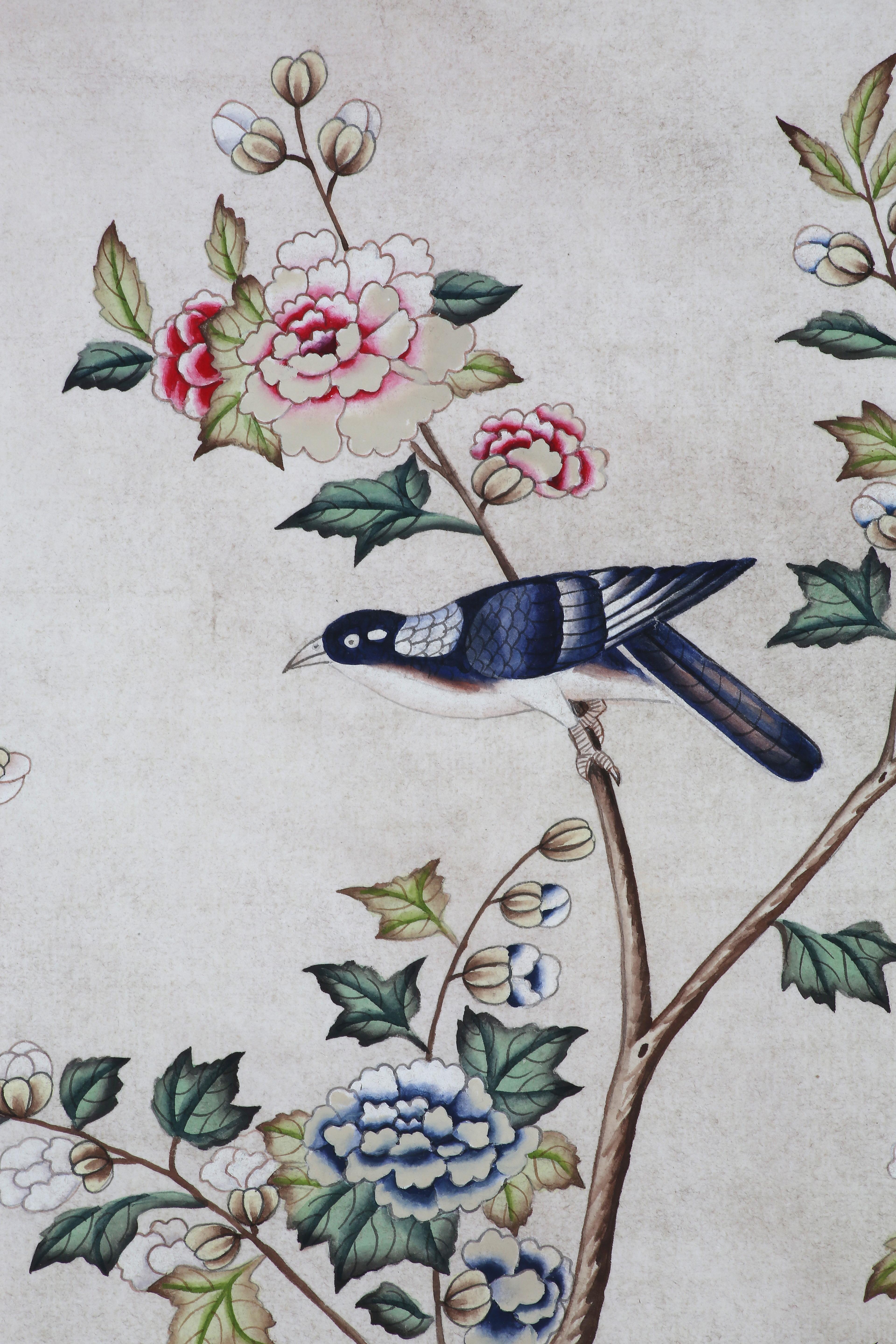 Panneaux de papier peint d'exportation peints à la main en chinoiserie avec des arbres:: des fleurs et des oiseaux & Neuf à 10 Chater Road, HK