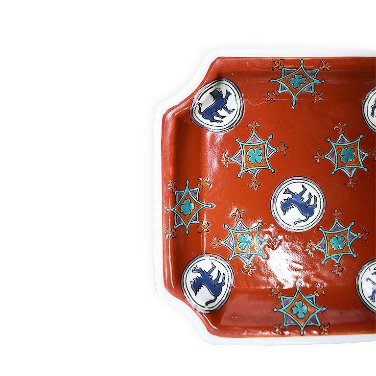 Chinoiserie Hexagonal Red Glazed Decorative Trinket Dish with Foo Dogs In Excellent Condition In Oklahoma City, OK