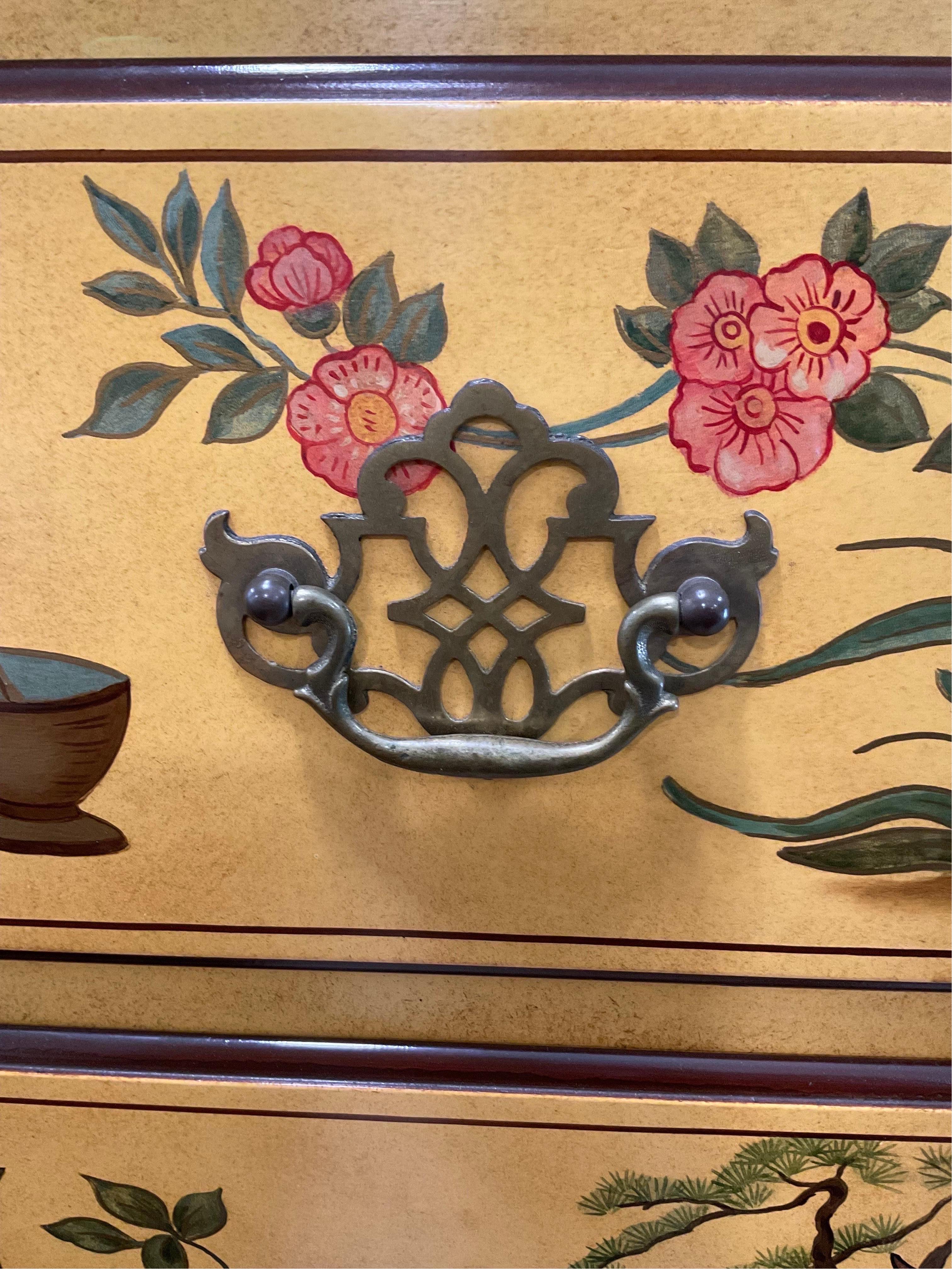 Bois Commode haute chinoiseries de Baker Furniture en vente