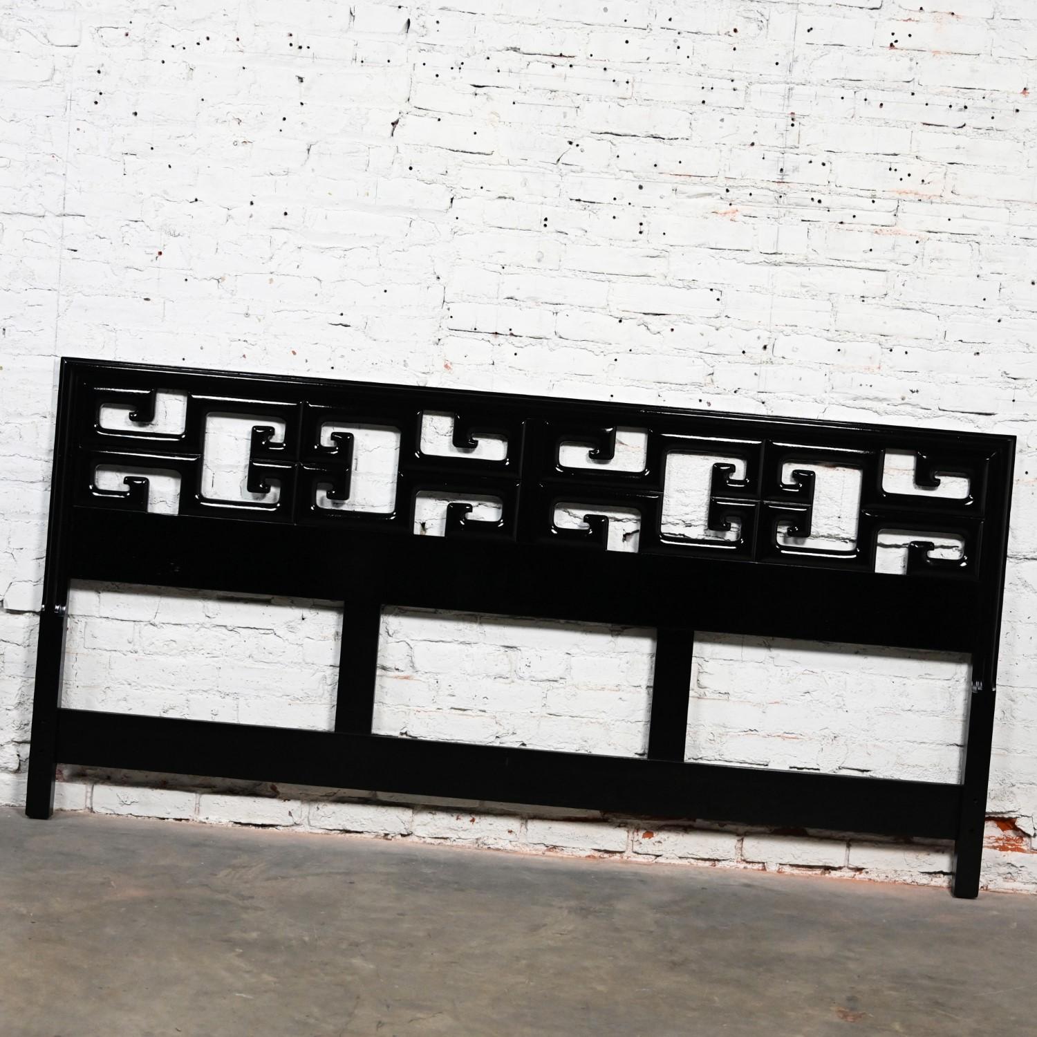 Wood Chinoiserie Hollywood Regency King Headboard Greek Key Meander Fretwork Black For Sale