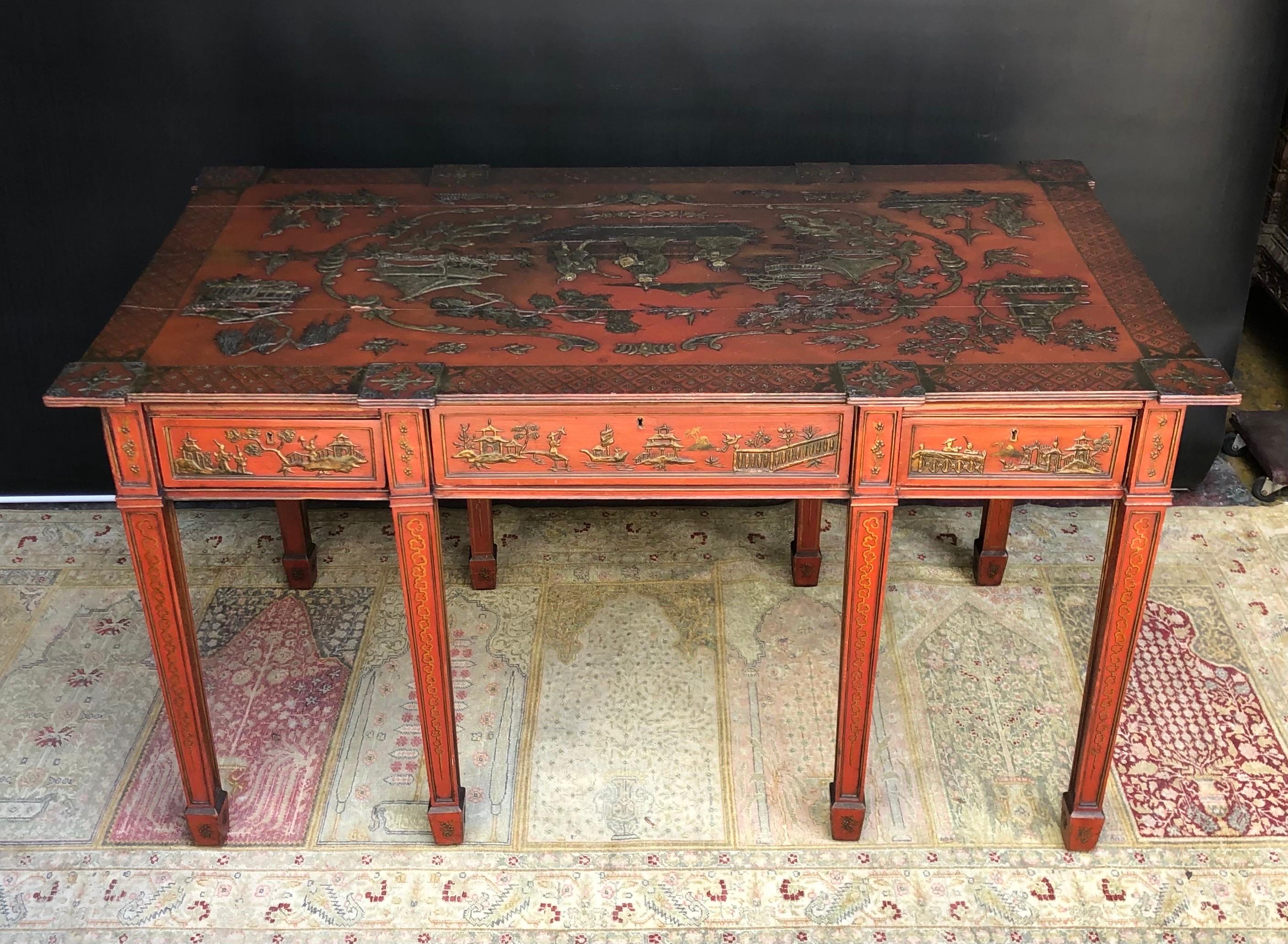 Chinoiserie Impériale Rouge Bureau d'Écrivain Anglais / Table de Bibliothèque, 19ème siècle. 3