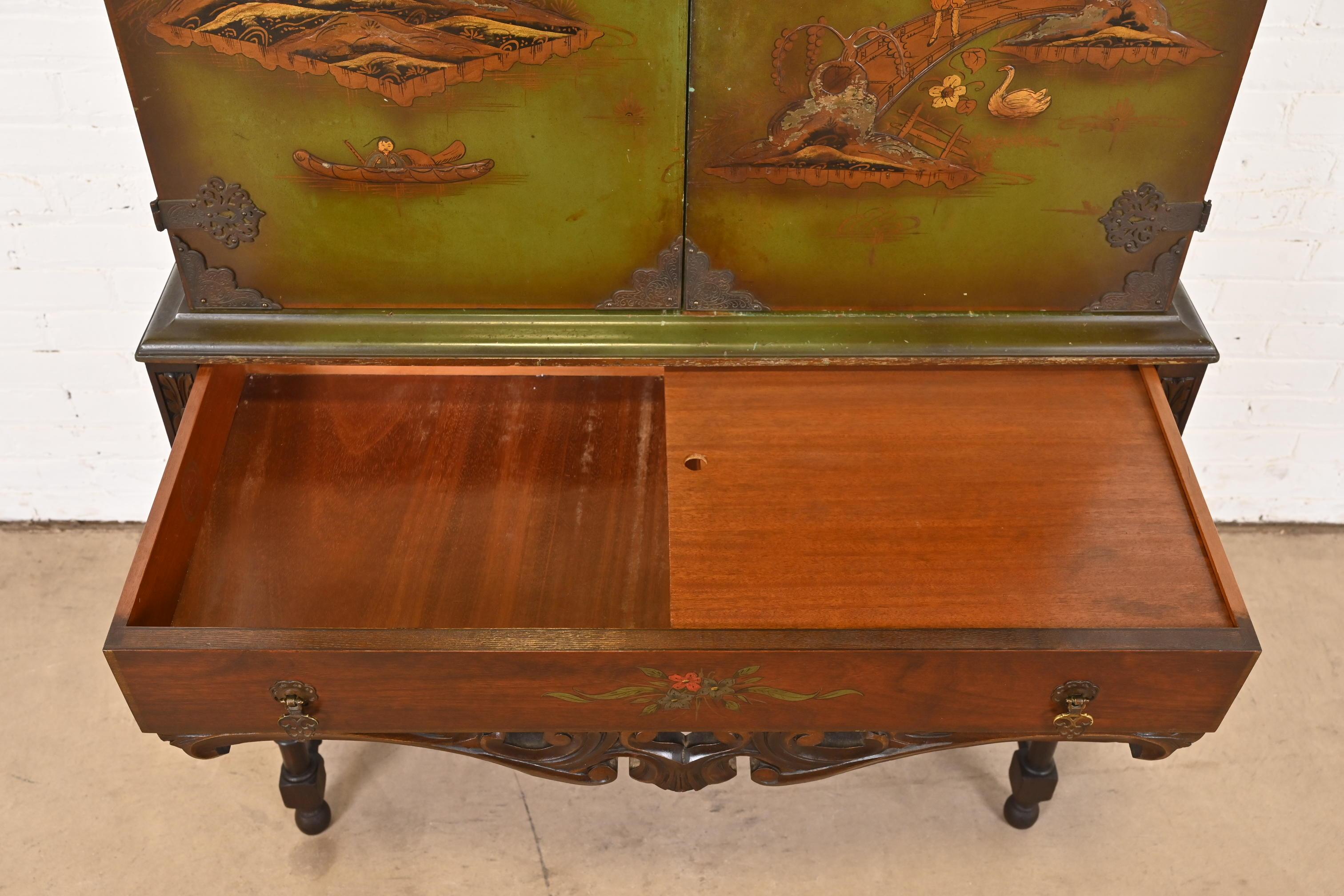 Chinoiserie Jacobean Hand Painted Bookcase or Bar Cabinet, Circa 1920s For Sale 4