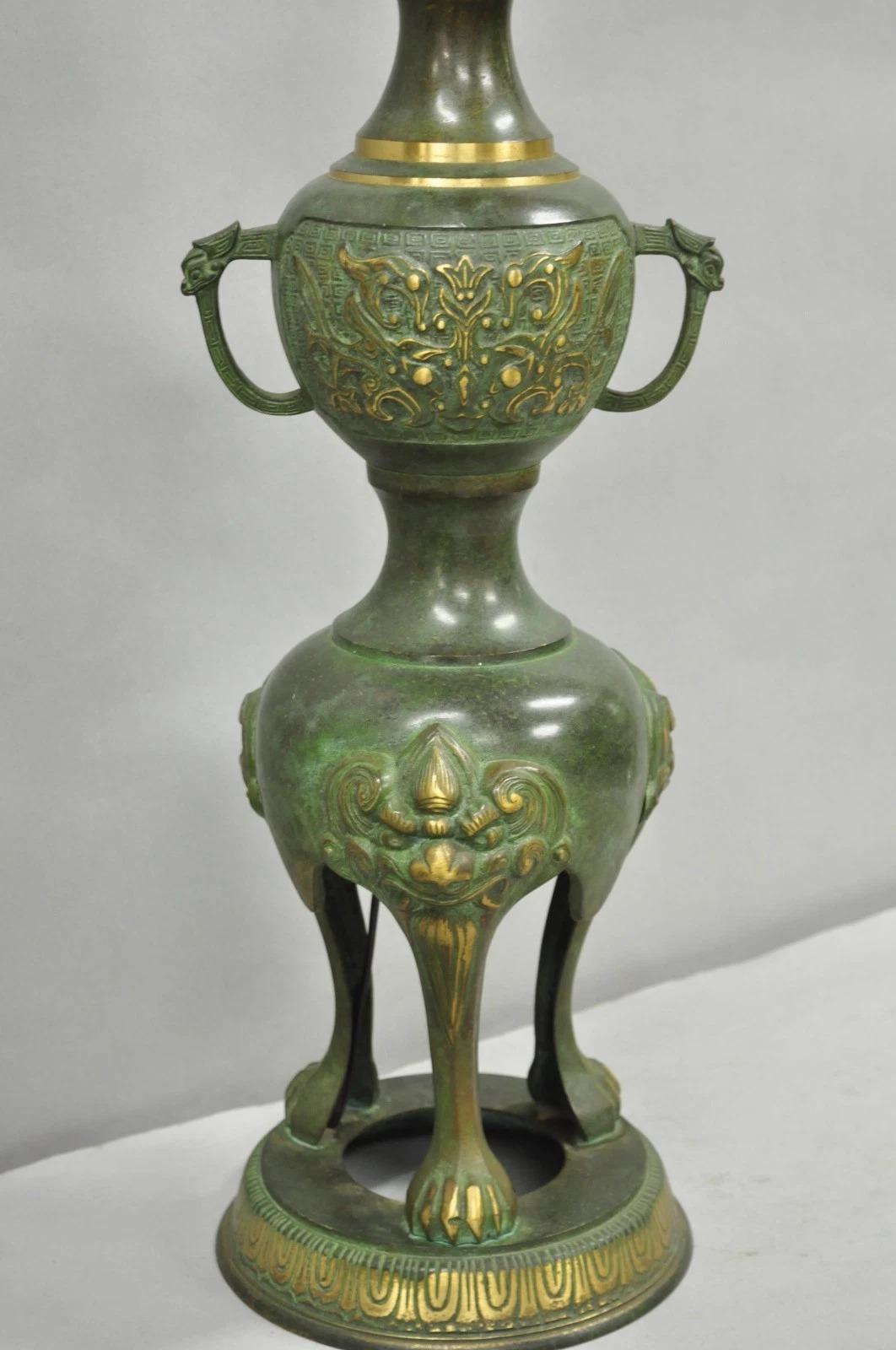 Chinoiserie James Mont Style Green Bronze Chinese Foo Dog Table Lamps - a Pair In Good Condition For Sale In Philadelphia, PA