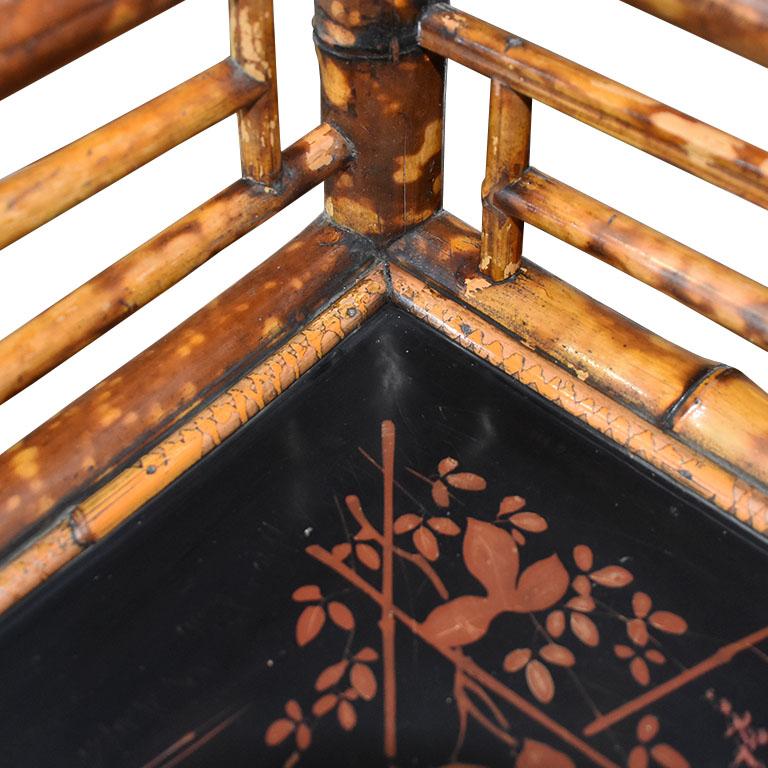 Chinoiserie Japanned English Pagoda Bamboo Standing Corner Shelf or Etagere In Good Condition For Sale In Oklahoma City, OK