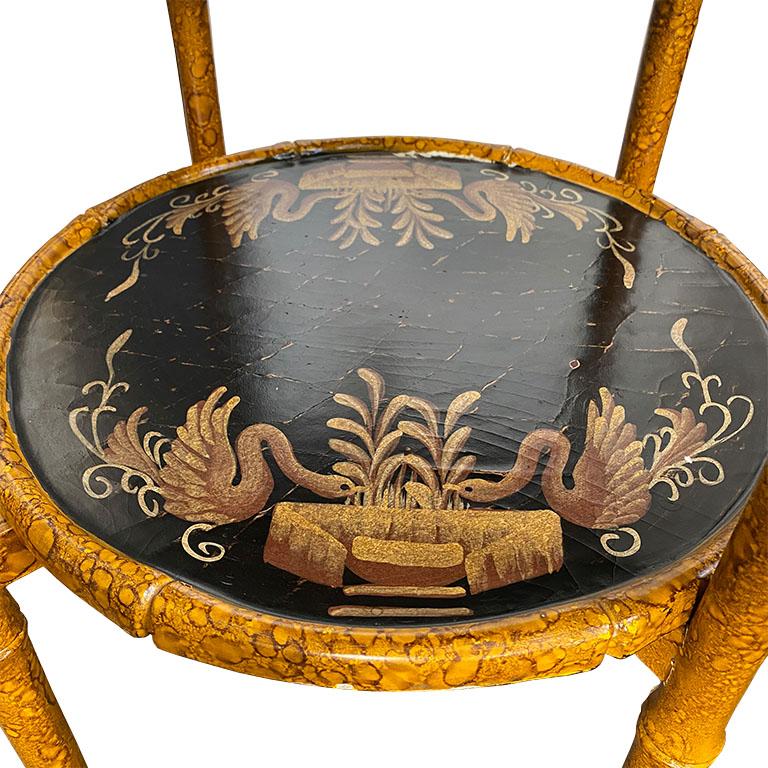 Chinoiserie Japanned Faux Tortoise Burnt Bamboo Drink Tray Table with Bird Motif In Good Condition In Oklahoma City, OK