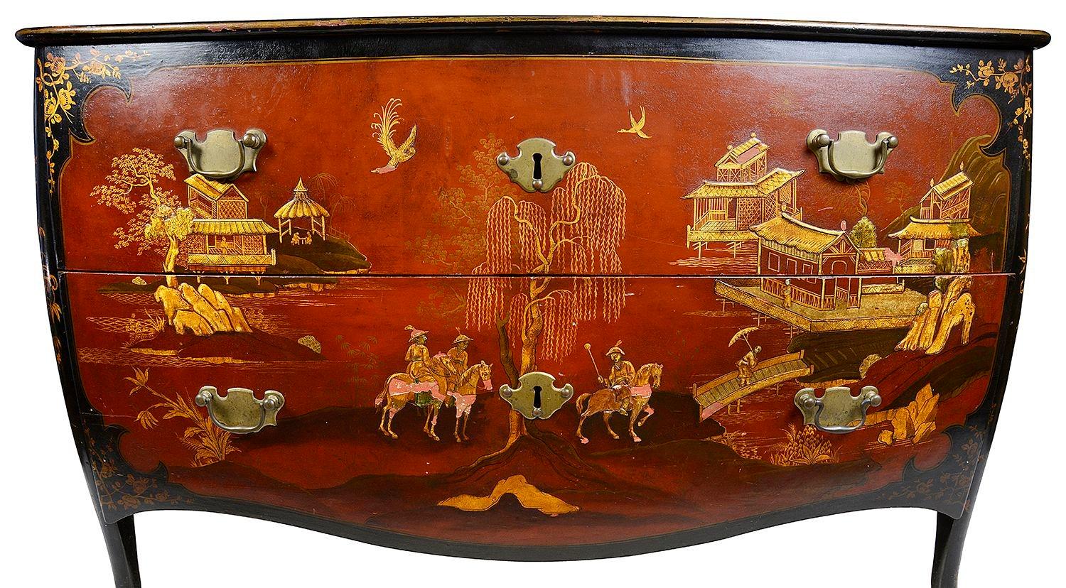 Chinoiserie lacquer commode, 18th Century Venetian style. In Good Condition For Sale In Brighton, Sussex