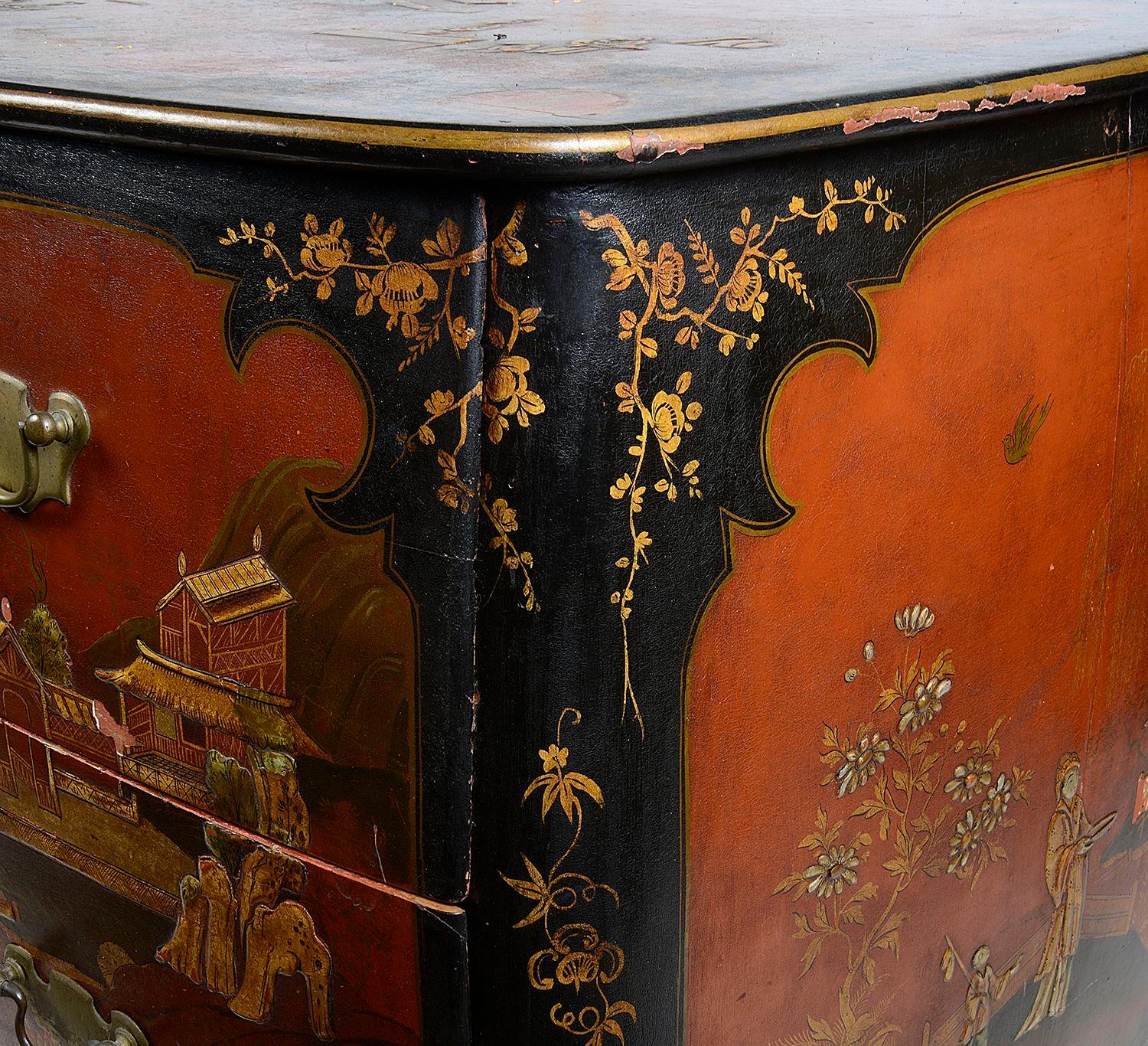 Chinoiserie lacquer commode, 18th Century Venetian style. For Sale 3