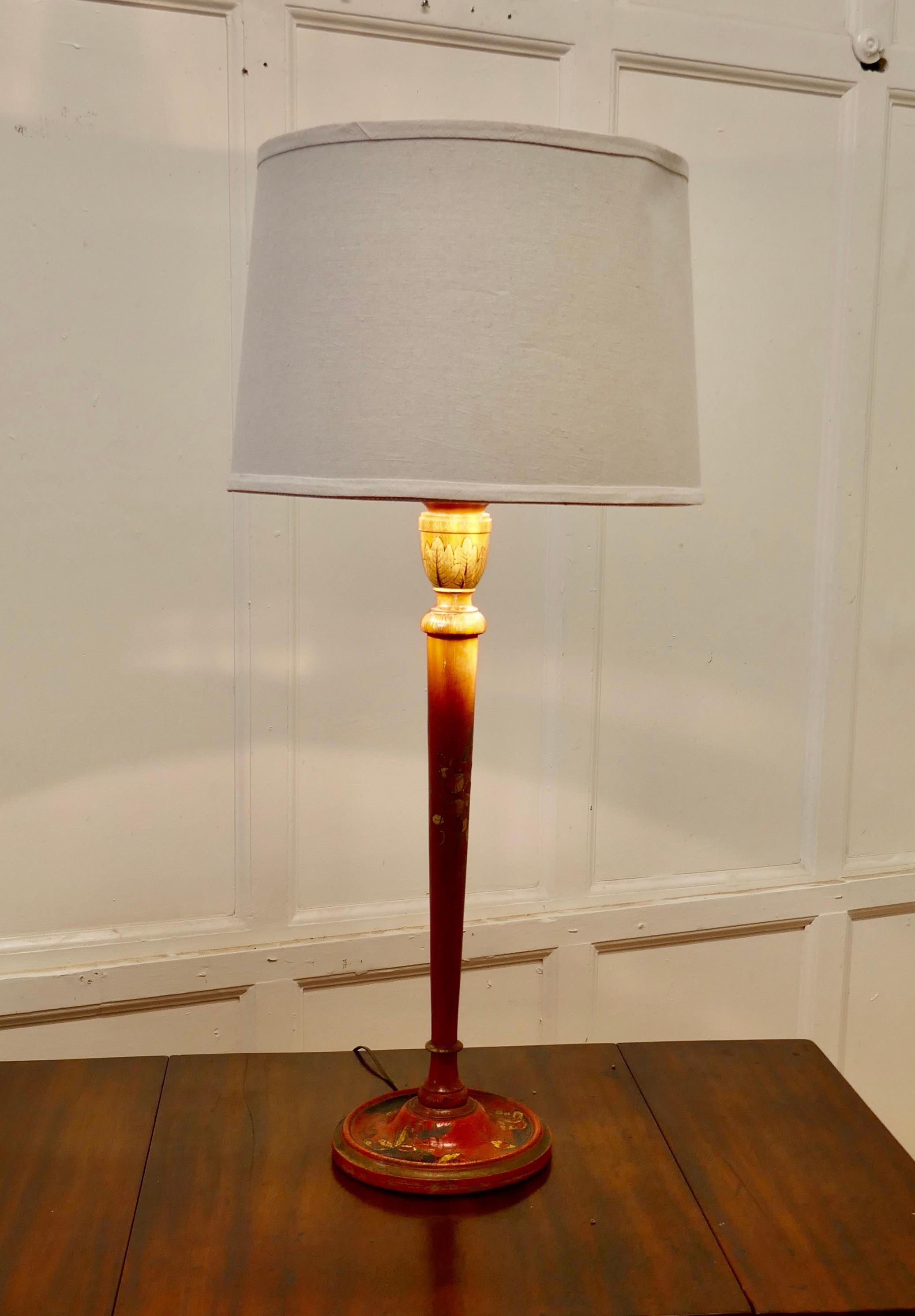 Lampe de table en laque de la Chinoiserie

Cette lampe Chinoiserie a une couleur de fond très inhabituelle que l'on ne peut décrire que comme 