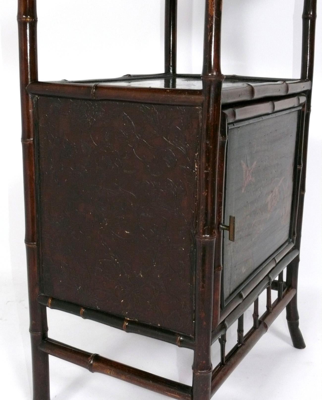 Metallo Mobile in bambù laccato Chinoiserie Movimento Estetico Francese XIX secolo in vendita