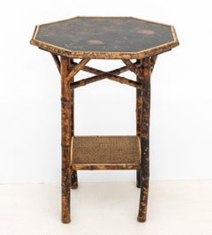 Mesita auxiliar de bambú lacada estilo chinoiserie