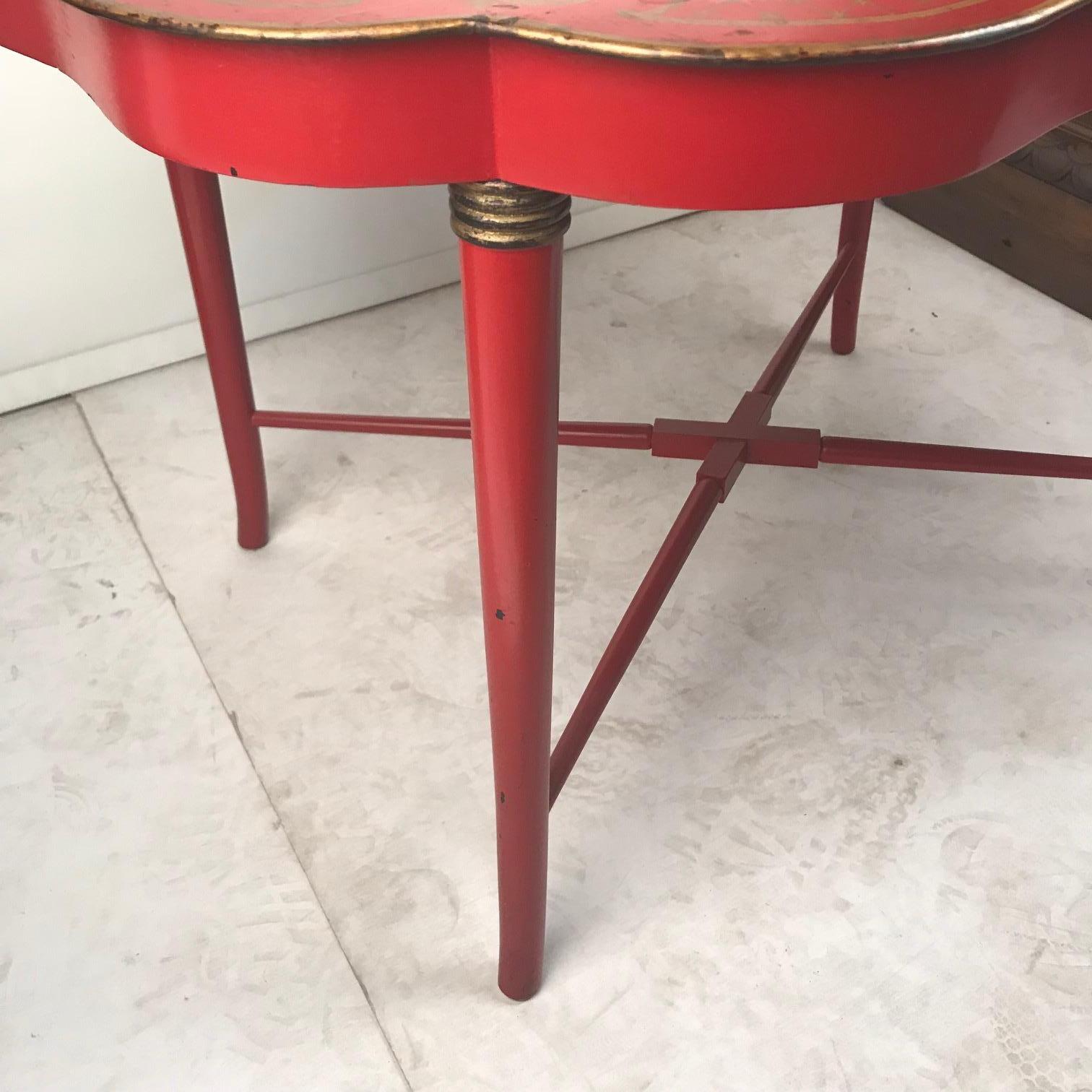 19th Century Chinoiserie Lacquered Tole Tray Table For Sale