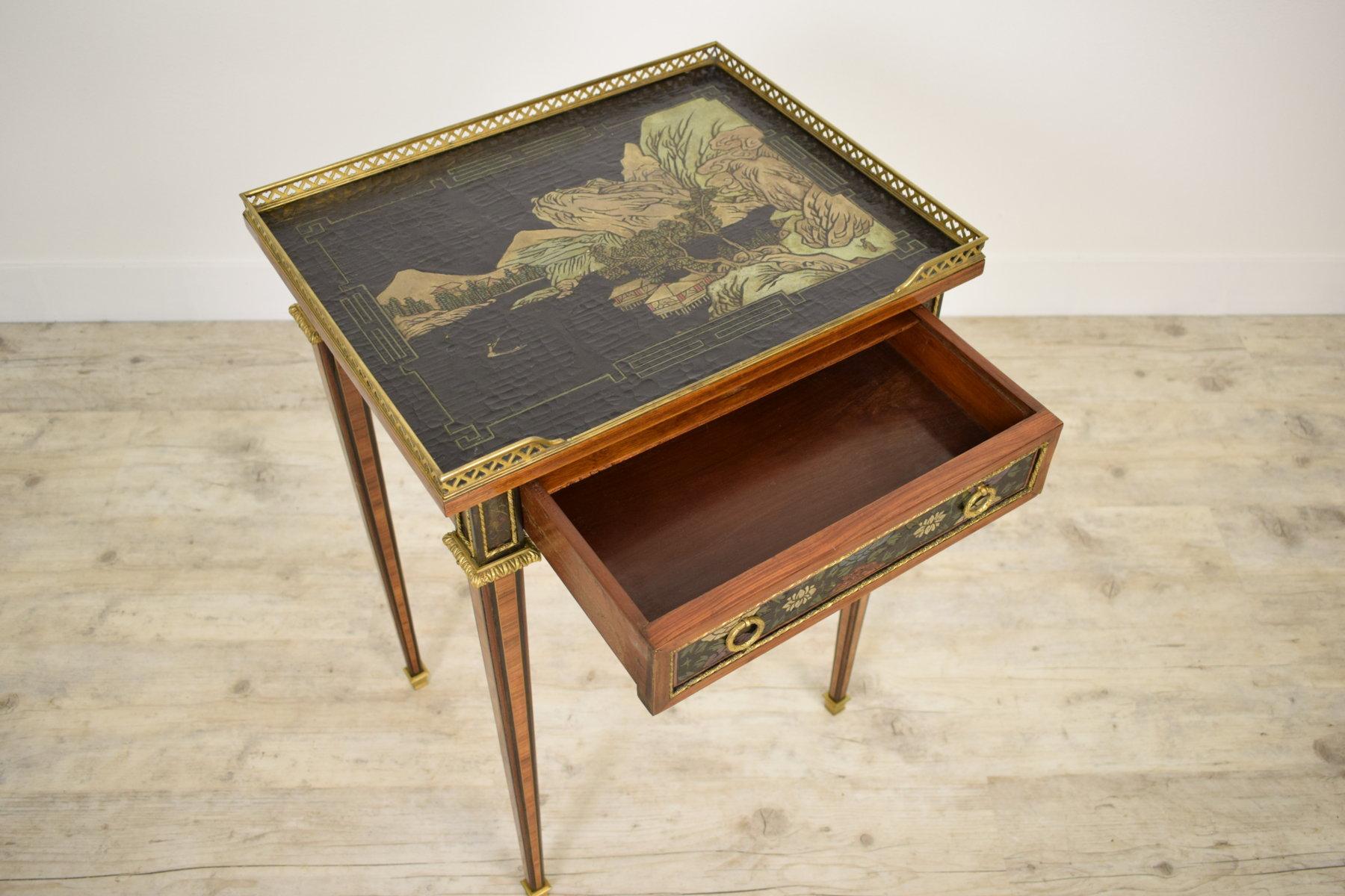 19th Century, French Chinoiserie Lacquered Wood Center Table For Sale 10